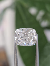 IGI 4.06CT LONG CUSHION D VS1