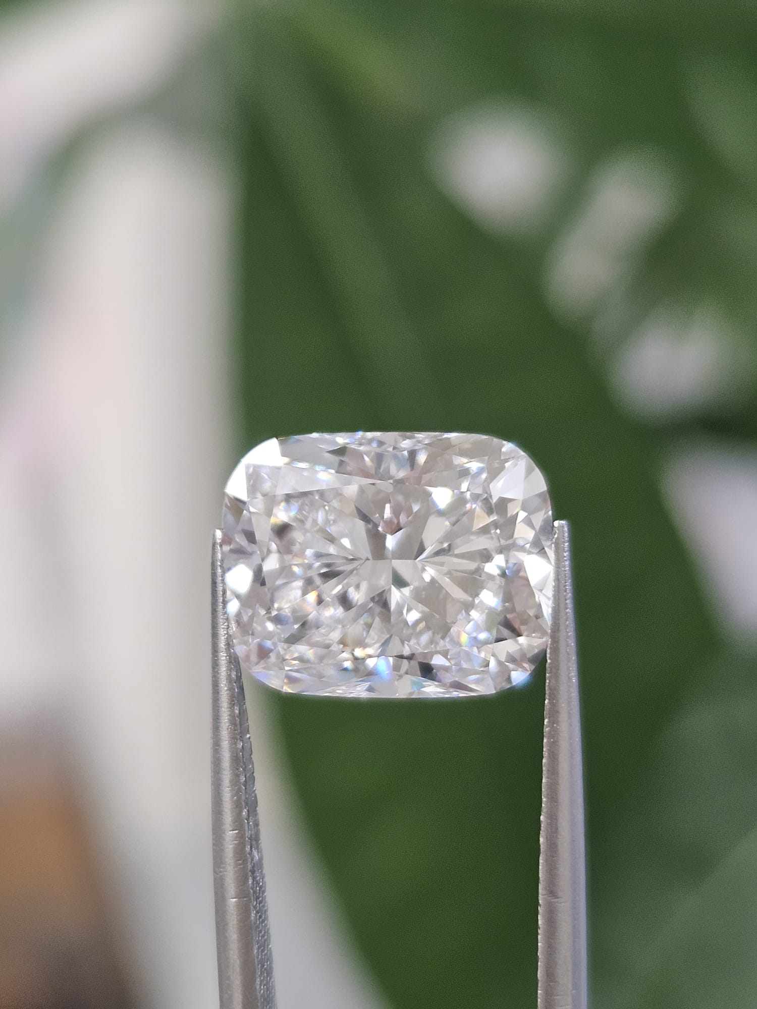 IGI 4.06CT LONG CUSHION D VS1