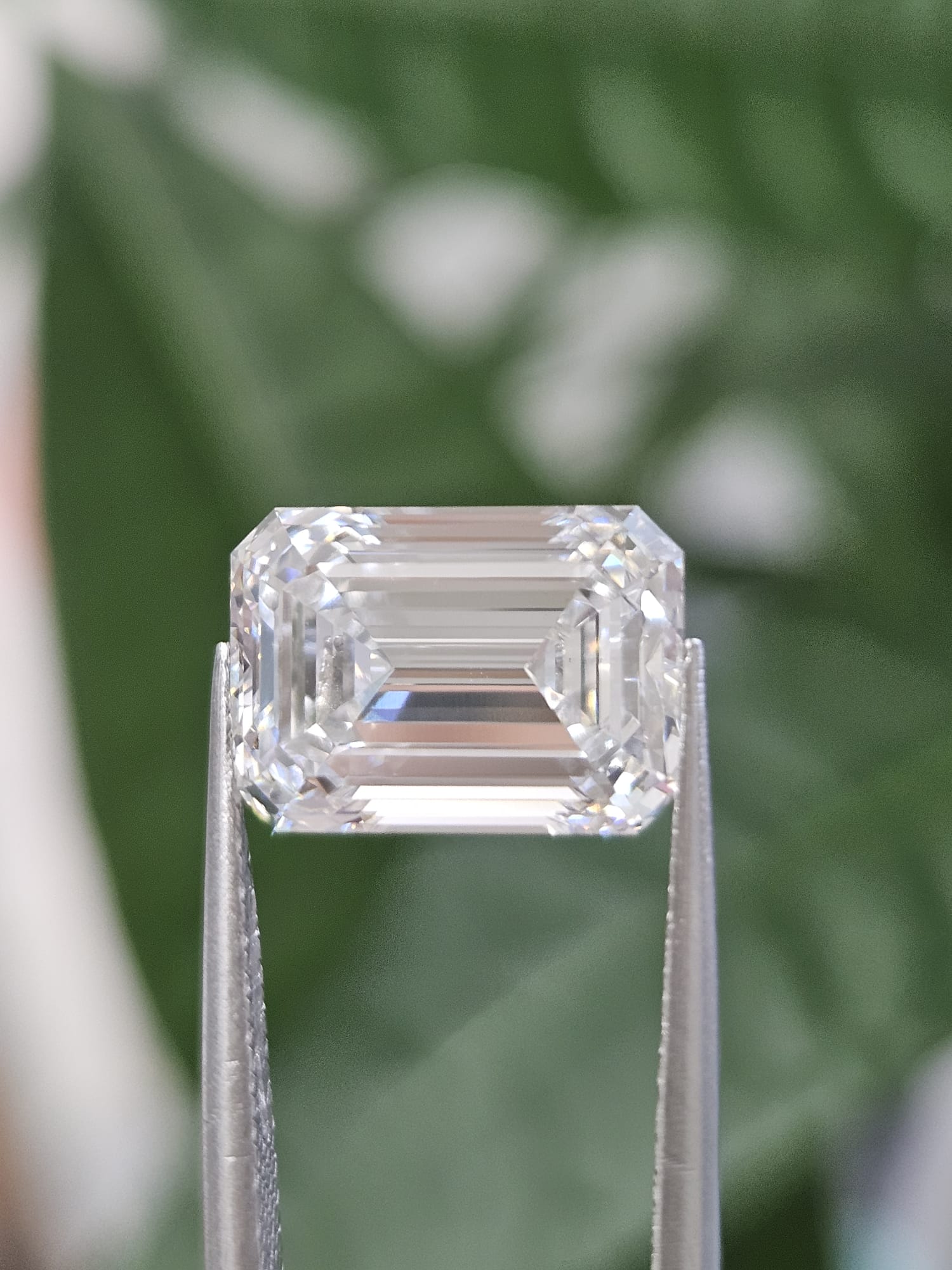 IGI 4.15CT EMERALD F VS1 - GIA