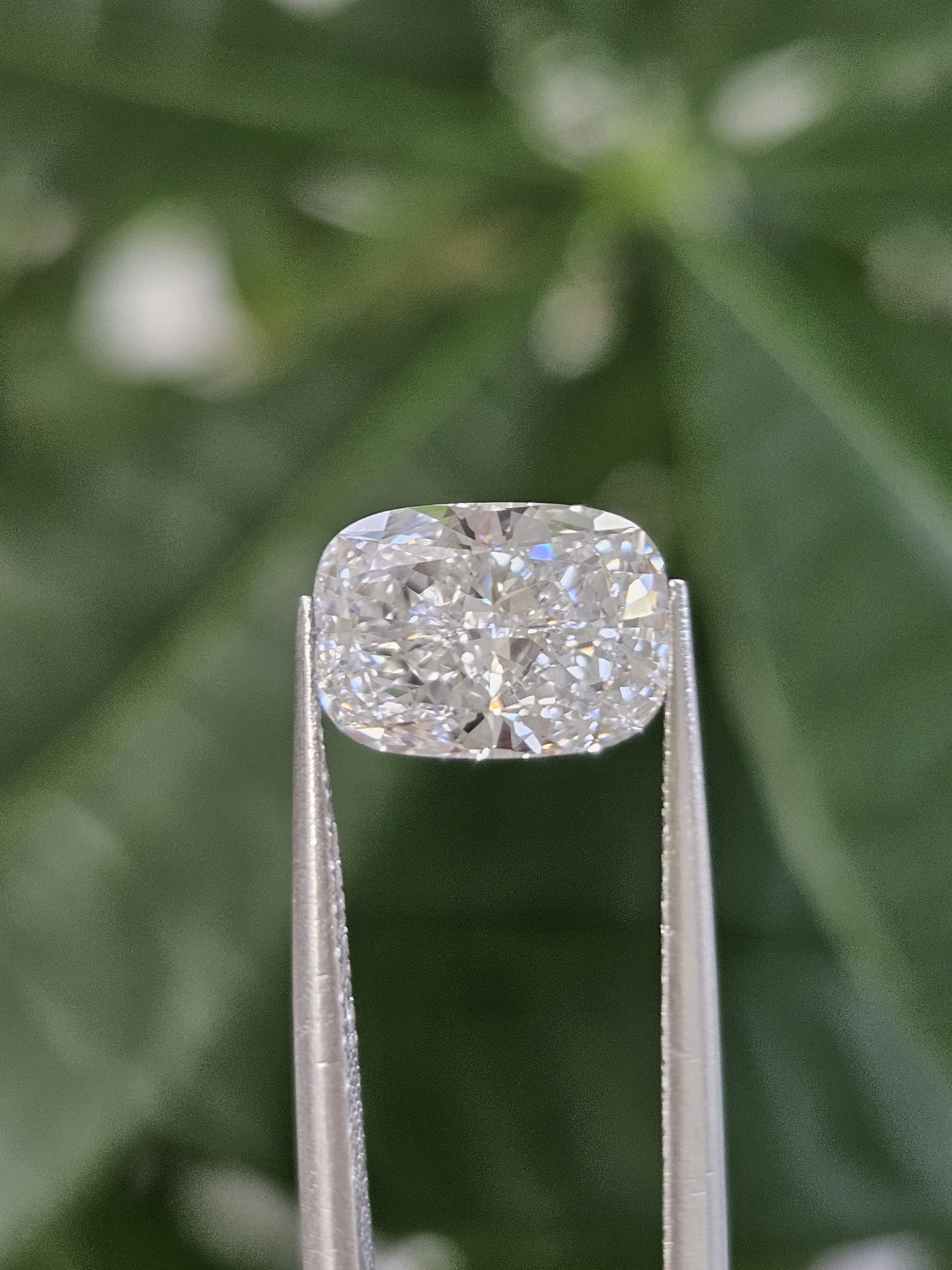 IGI 2.08CT CUSHION D VVS2