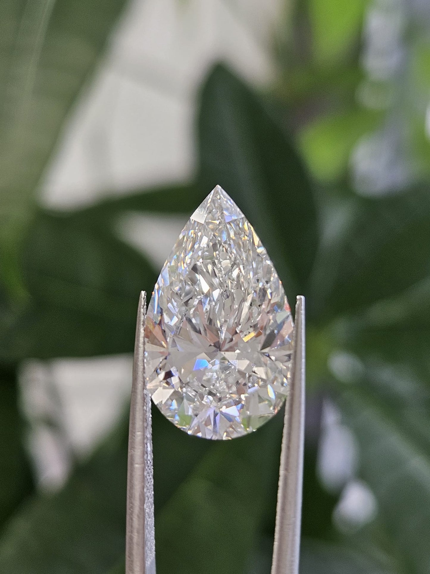 IGI 7.09CT PEAR F VS2