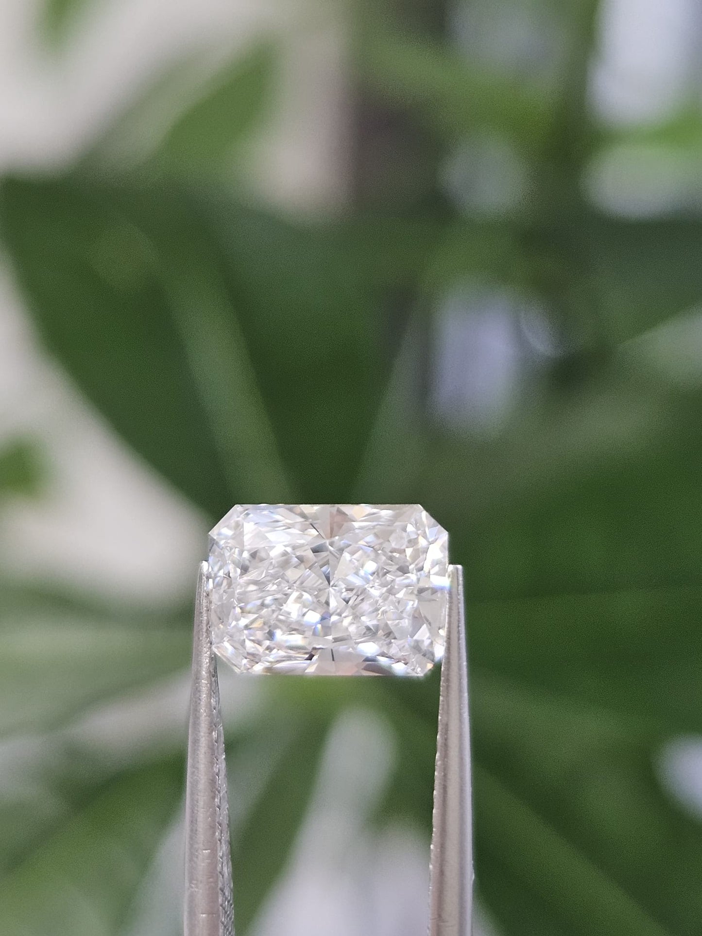 1.54CT RADIANT D VS1