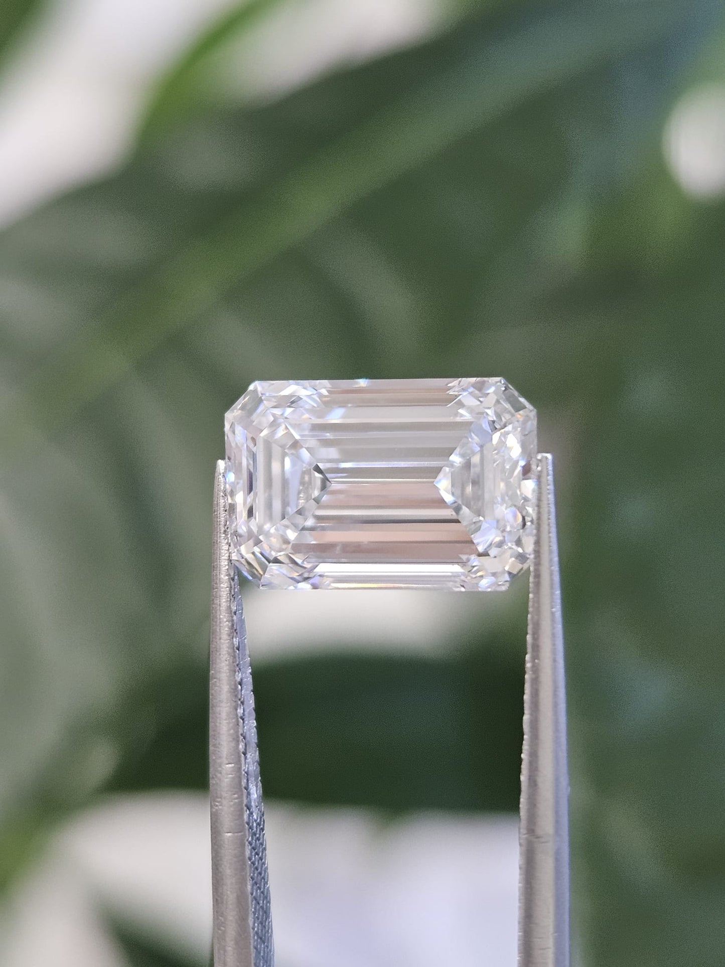 3.08CT EMERALD D VS1