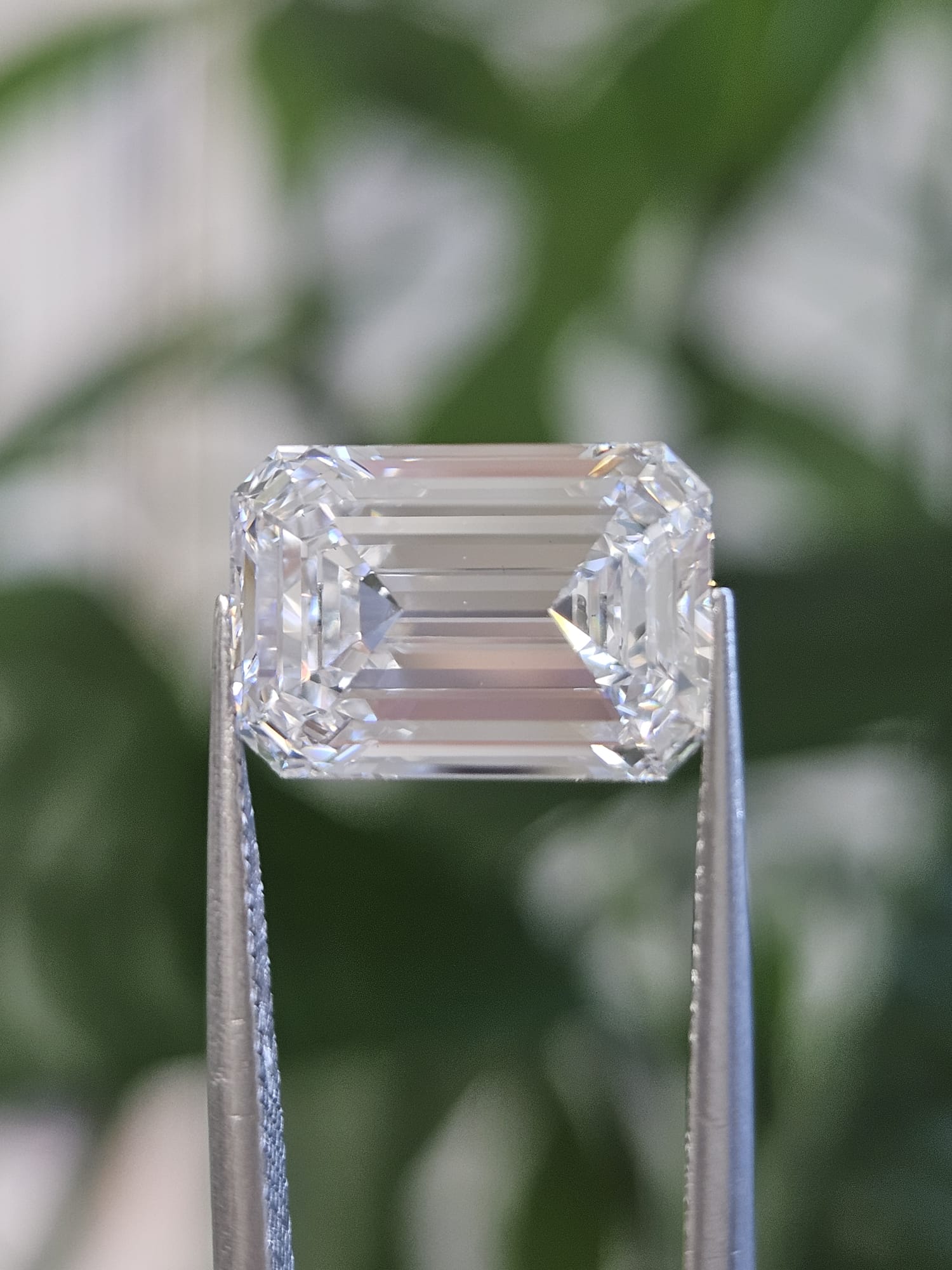 IGI 4.04CT EMERALD F VS1