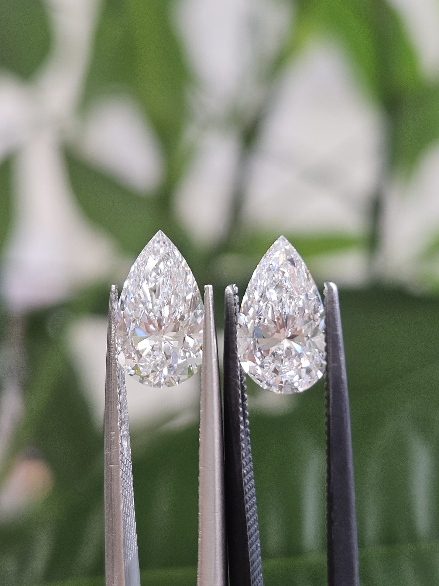 IGI 1.52CT + 1.52CT PEAR D VS1