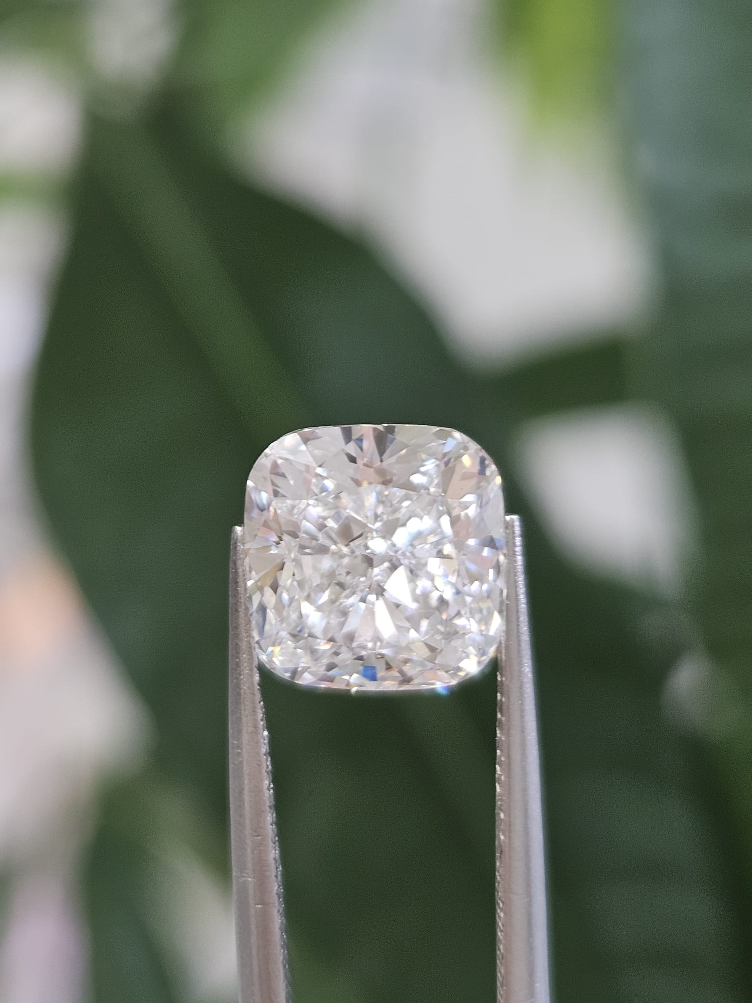 IGI 3.11CT SQUARE CUSHION F VS1