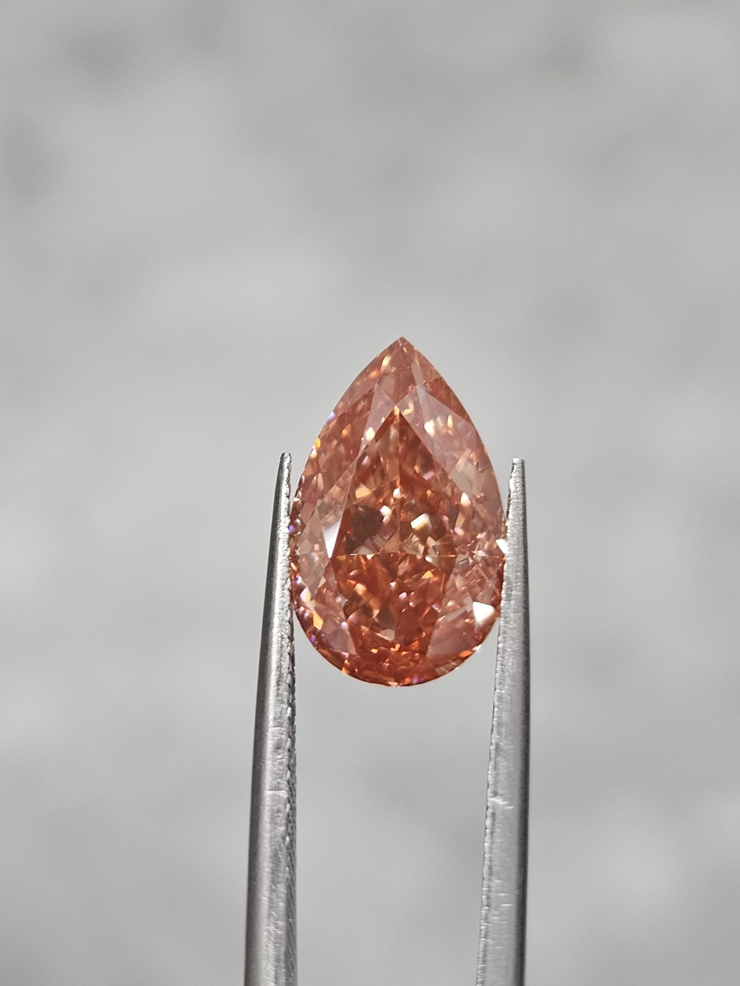 IGI 3.57CT PEAR FANCY VIVID PINK VS1