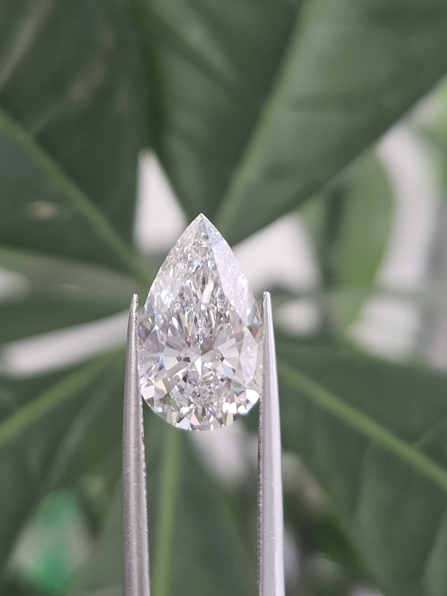 IGI 3.57CT PEAR F VS1