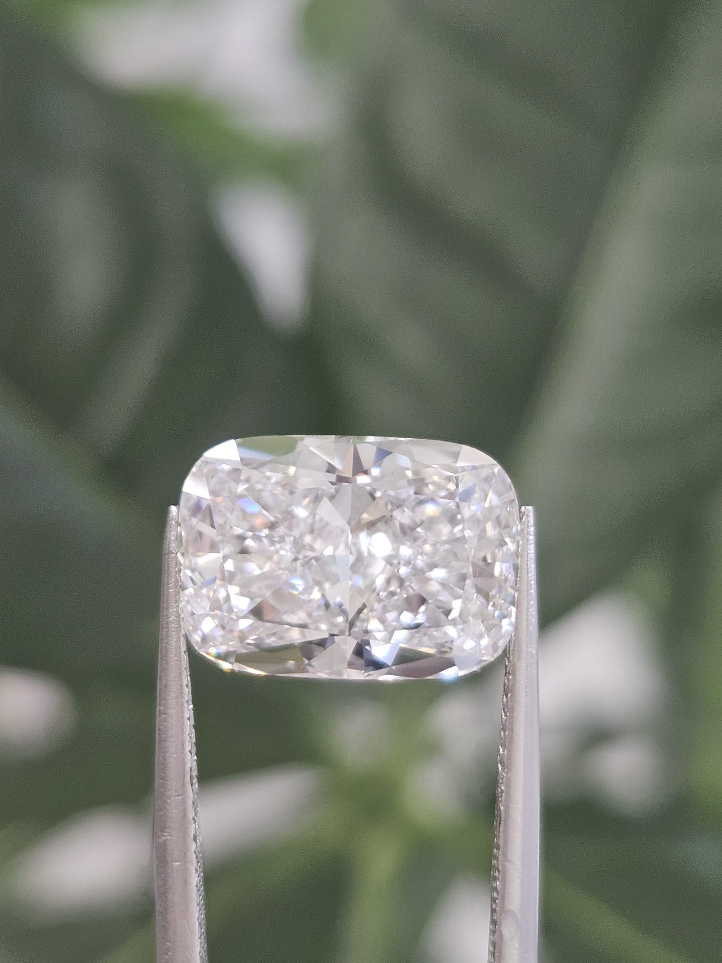 IGI 4.10CT CUSHION E VS1