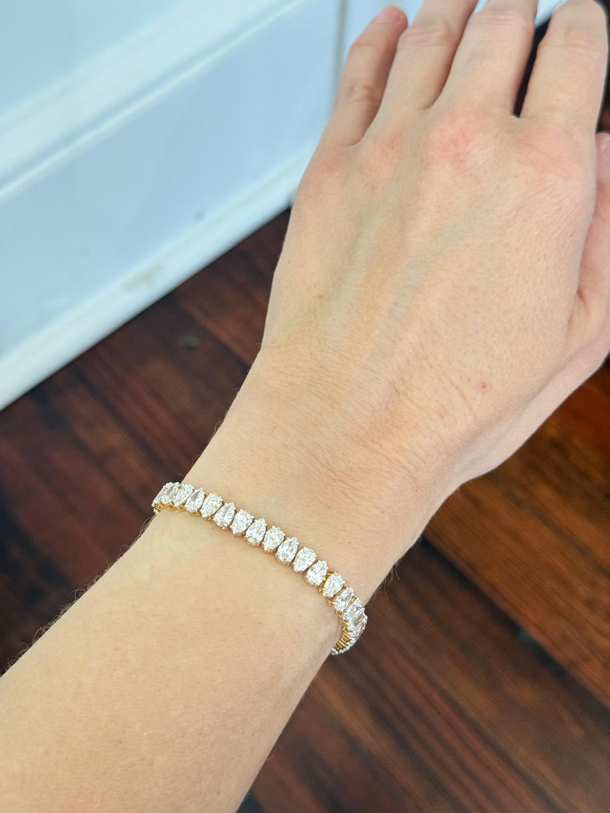 Yellow Gold 15.45ct Pear Shape Lab Diamond 7" Bracelet