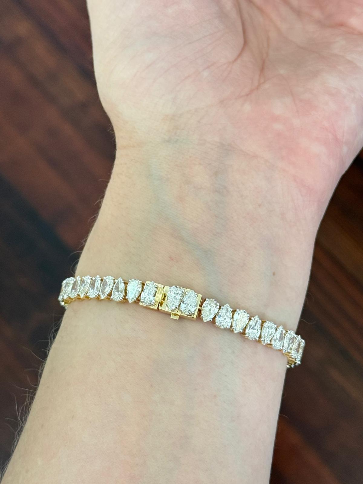 Yellow Gold 15.45ct Pear Shape Lab Diamond 7" Bracelet