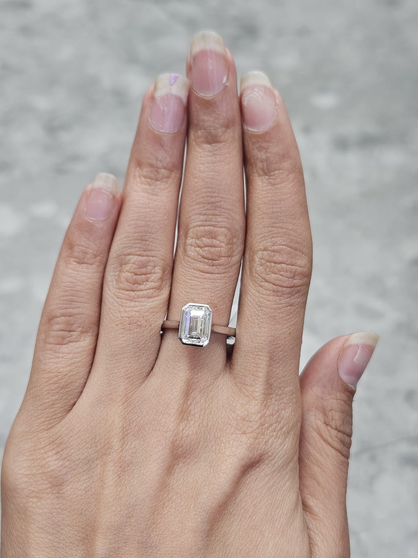 IGI White Gold Emerald Bezel Set Lab Diamond Ring