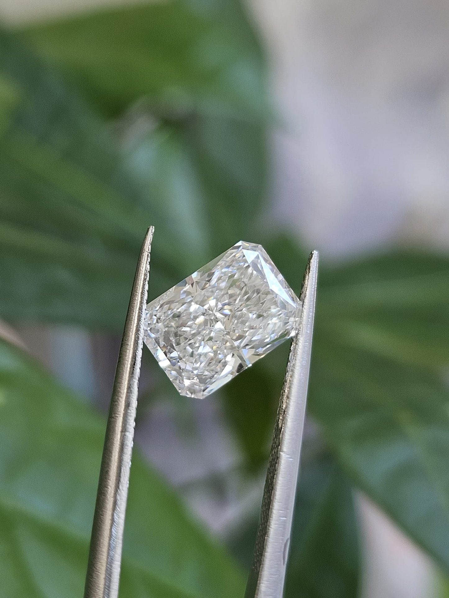 IGI 2.08CT RADIANT F VVS2