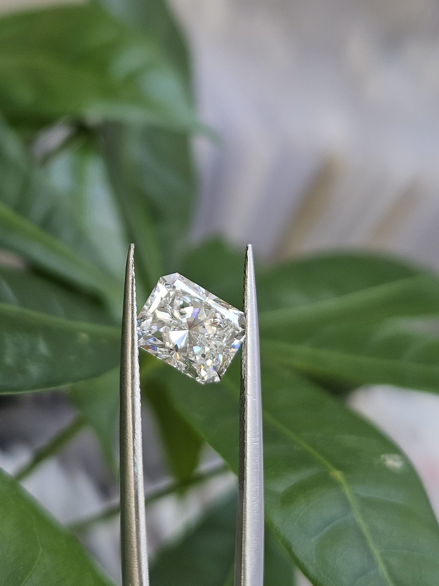 IGI 2.02CT RADIANT F VS1