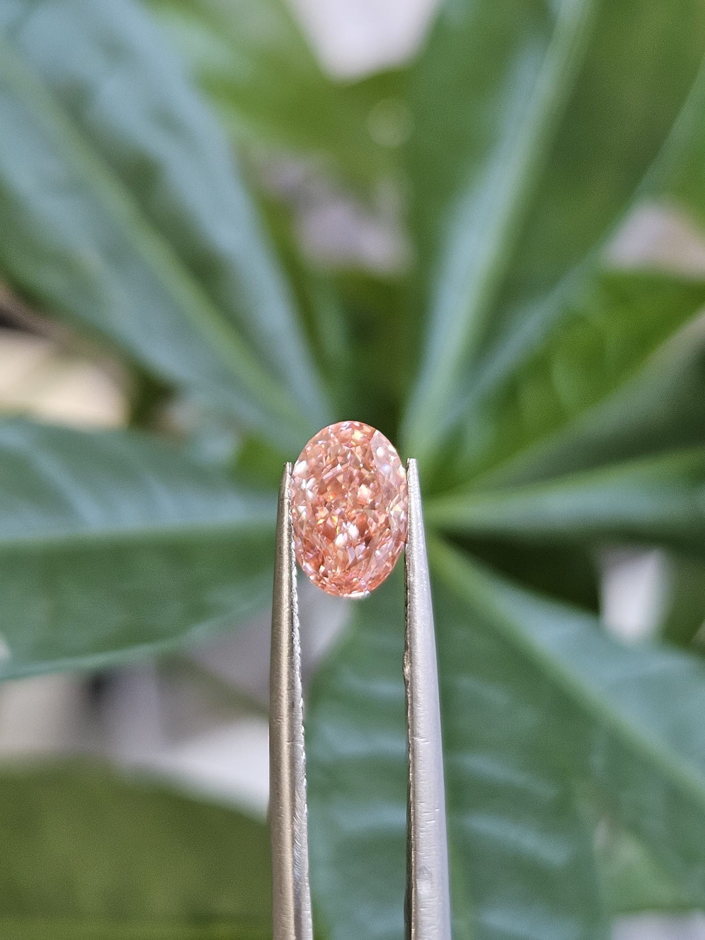 IGI 1.07CT OVAL FANCY VIVID PINK VVS2