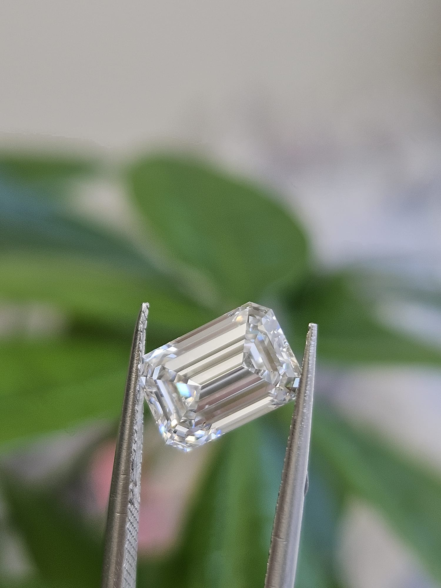 IGI 2.02CT EMERALD F VS1