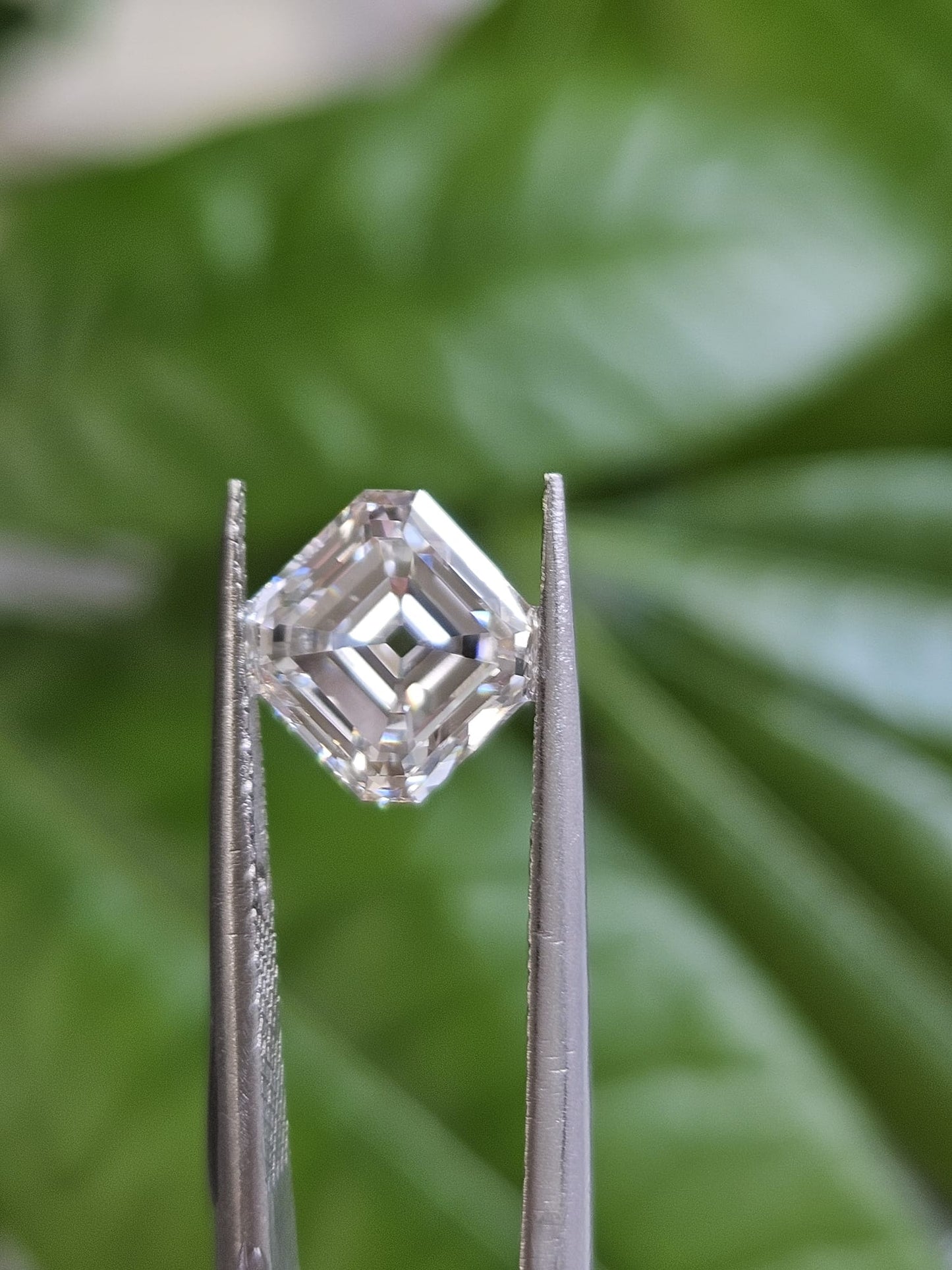 IGI 2.03CT ASSCHER G VS1