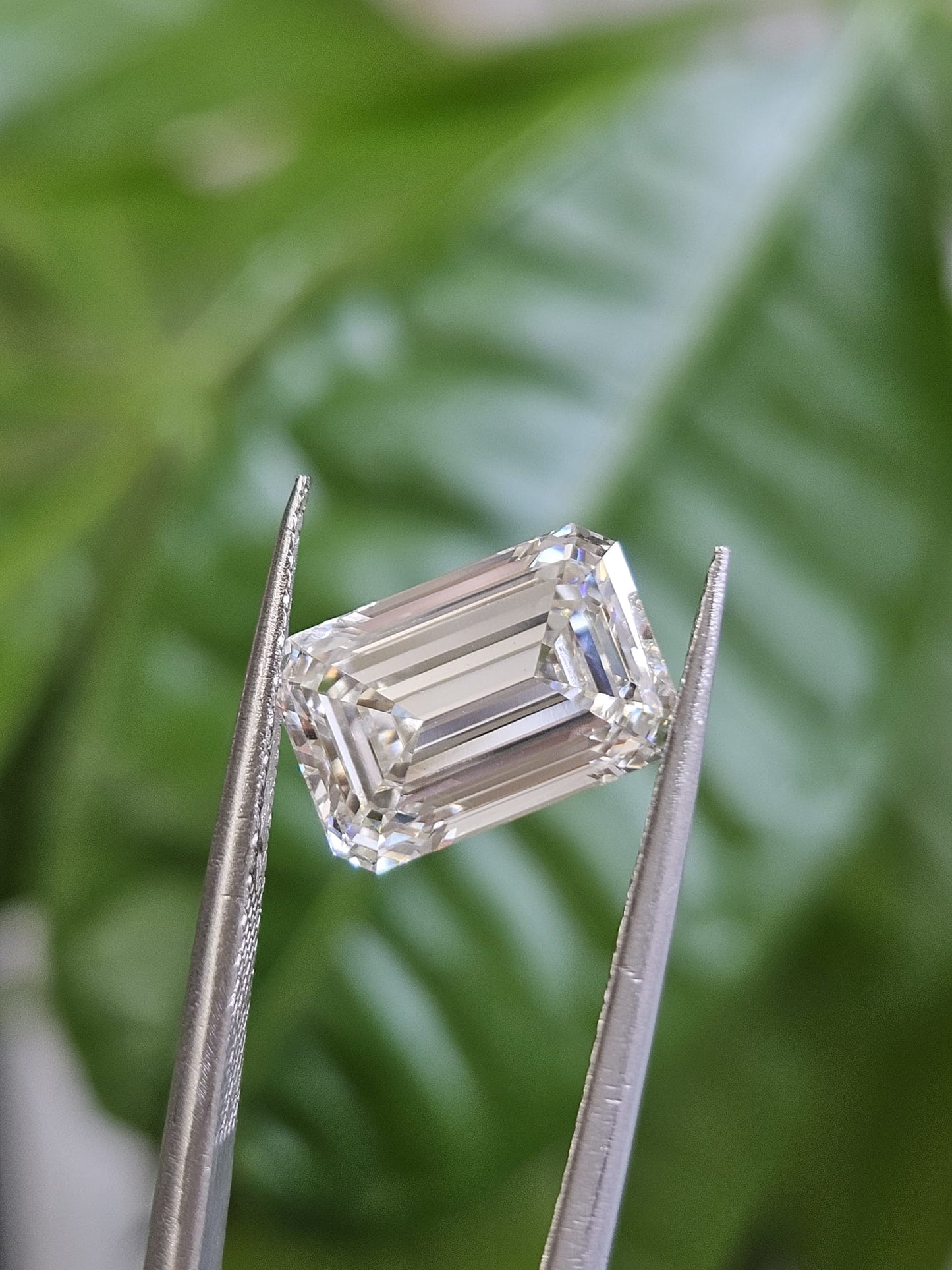 IGI 3.56CT EMERALD G VVS2