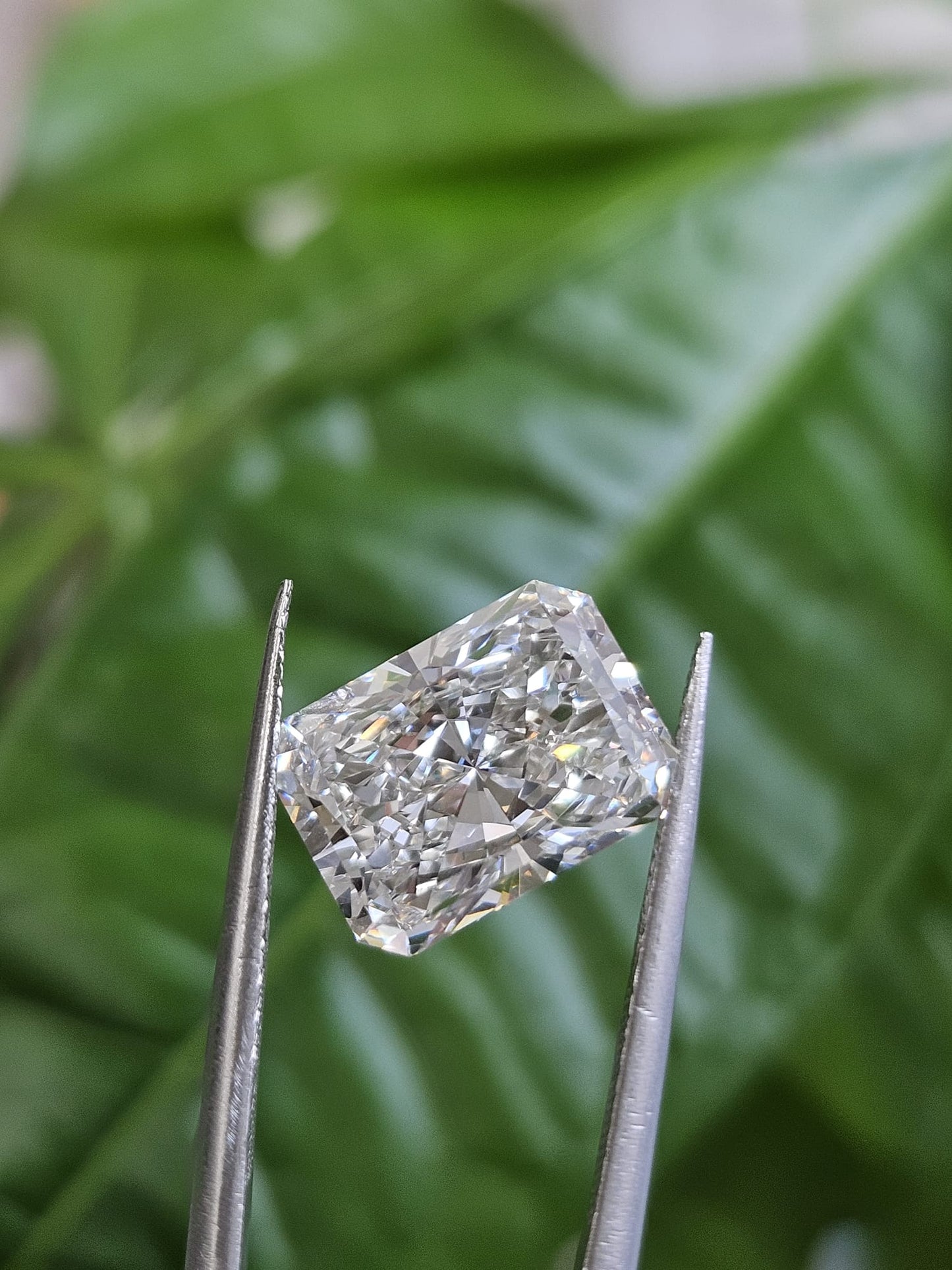 IGI 5.09CT RADIANT G VVS2