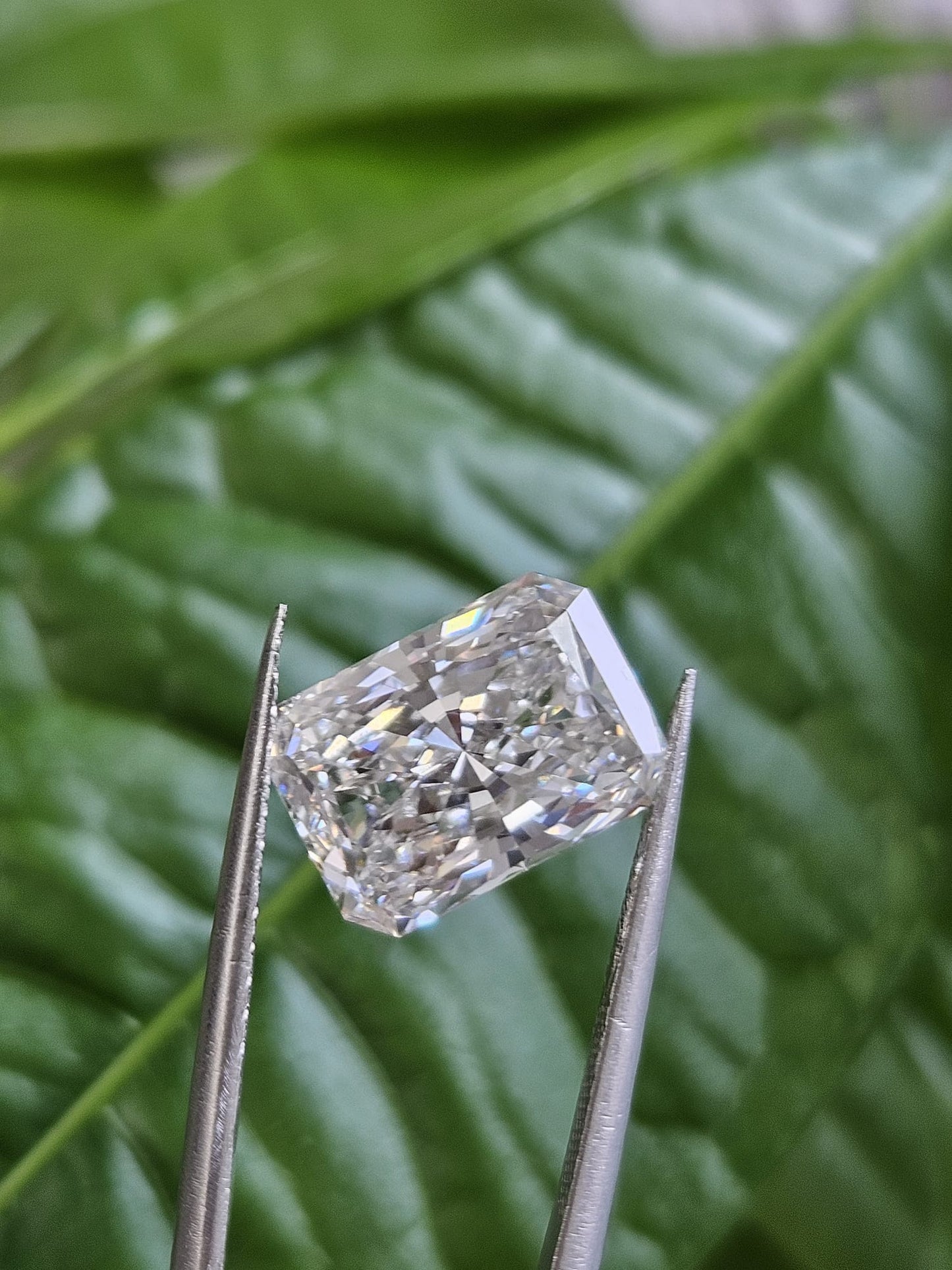 IGI 5.09CT RADIANT G VVS2