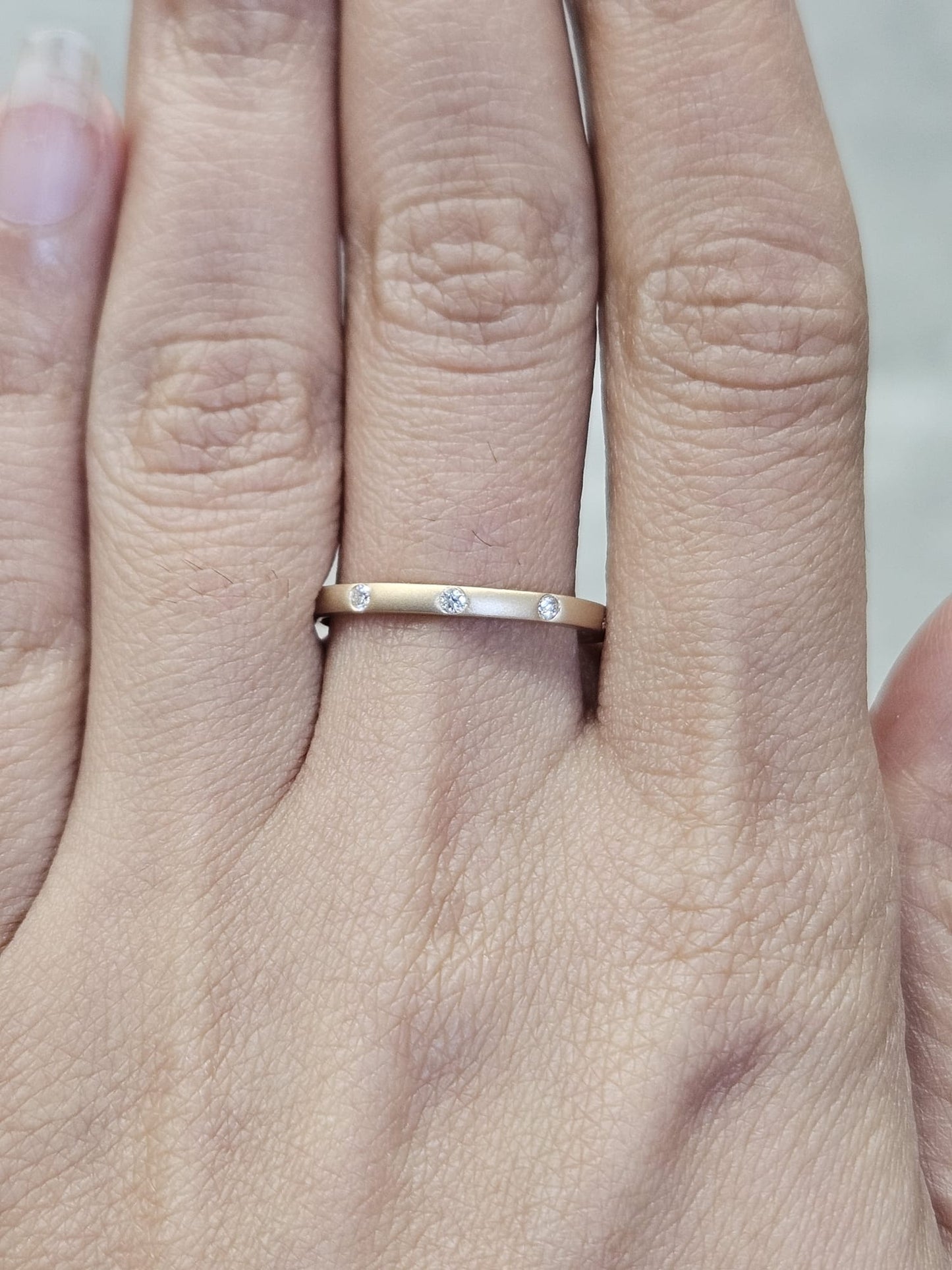 0.14ct Yellow Gold Matt Finish Round Lab Diamond Band