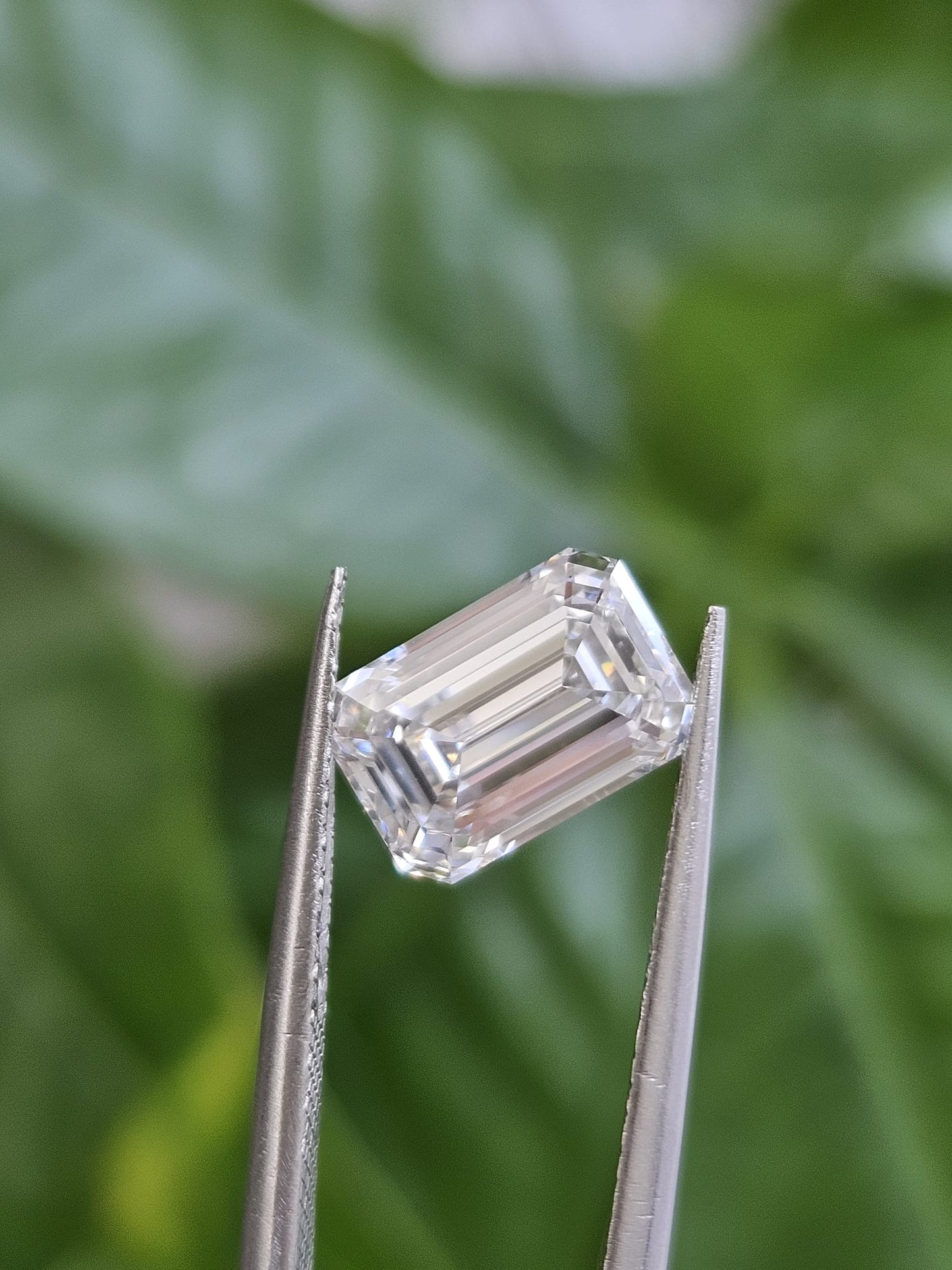 IGI 2.07CT EMERALD F VVS2