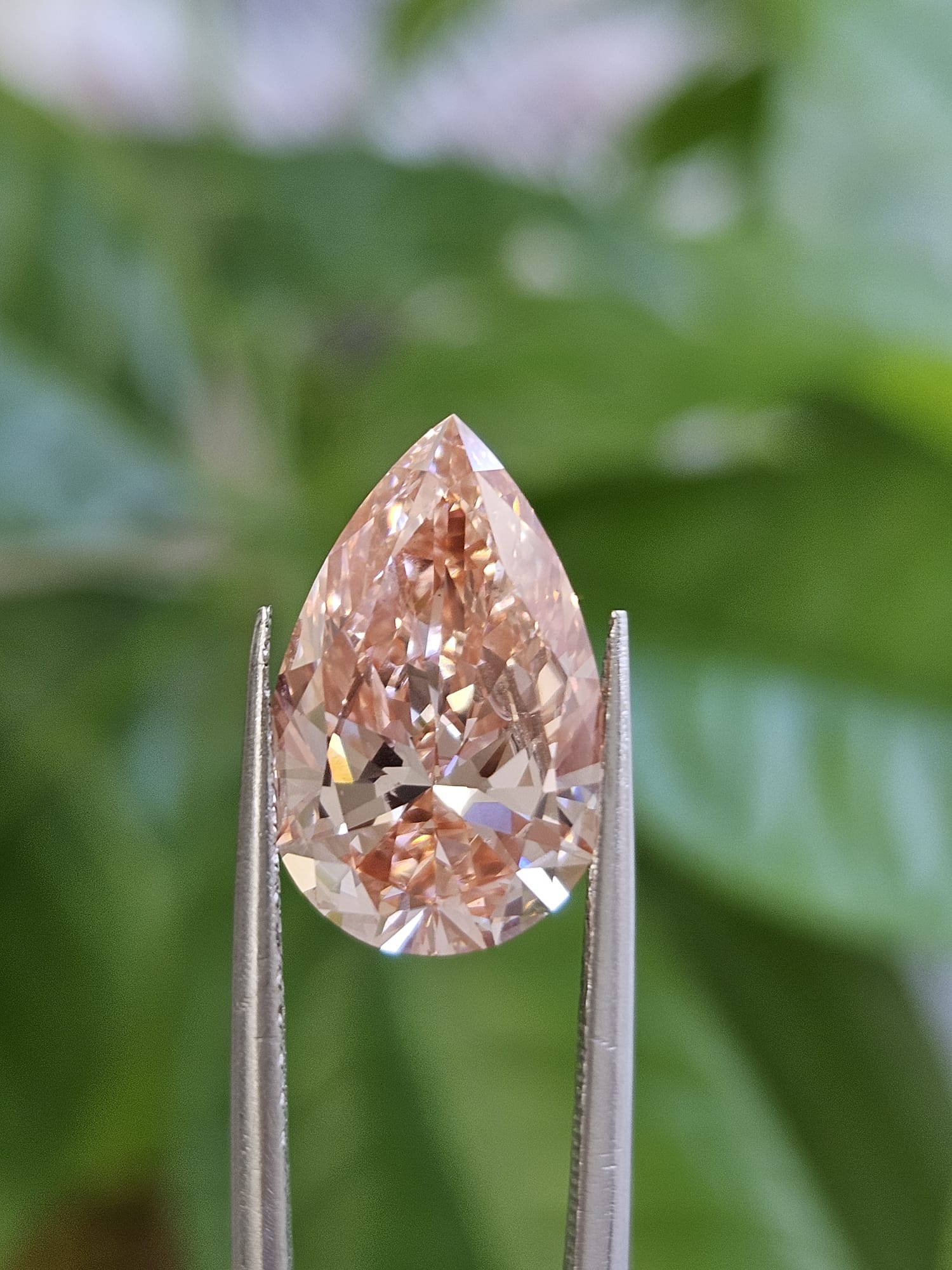 IGI 5CT PEAR FANCY VIVID PINK VS1