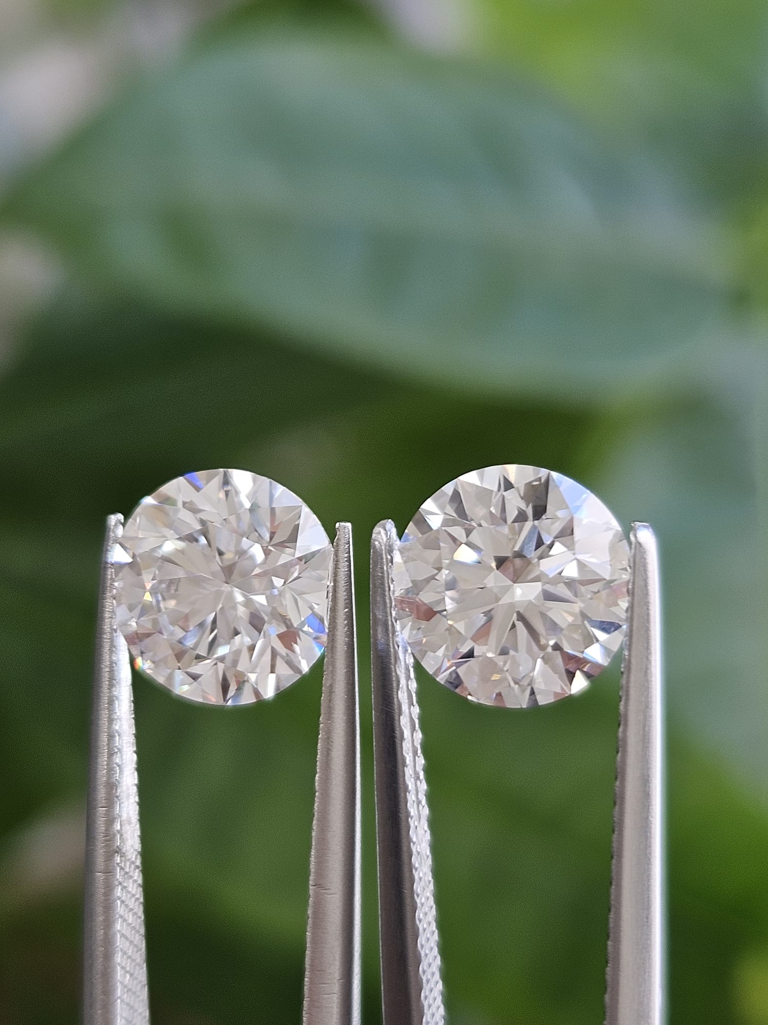 IGI 1.85CT + 1.85CT ROUND PAIR E VVS2