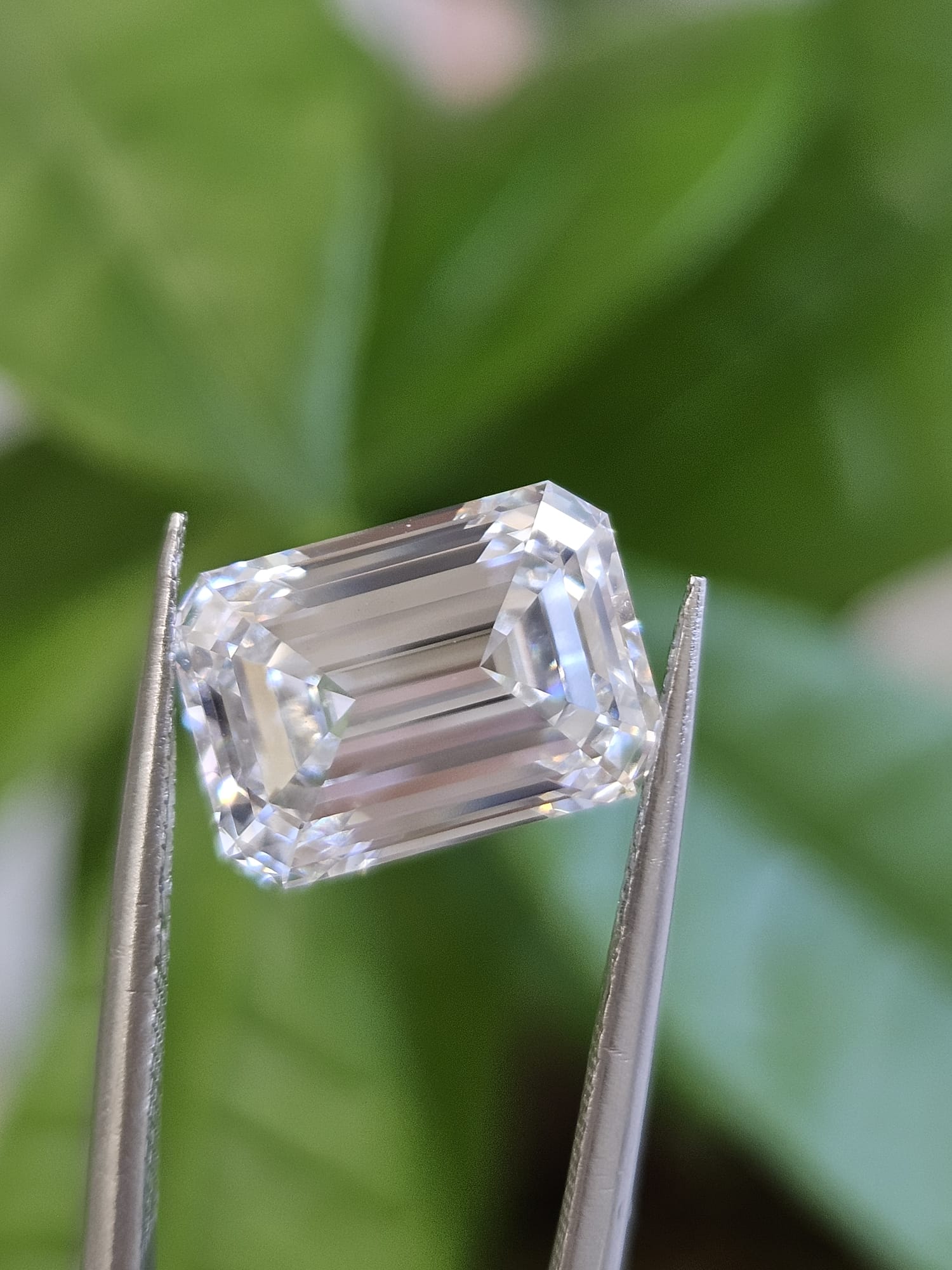 IGI 5.09CT EMERALD E VVS2