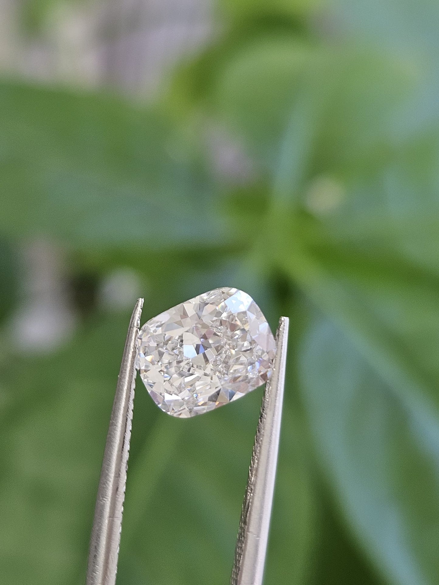 IGI 1.53CT CUSHION F VS1
