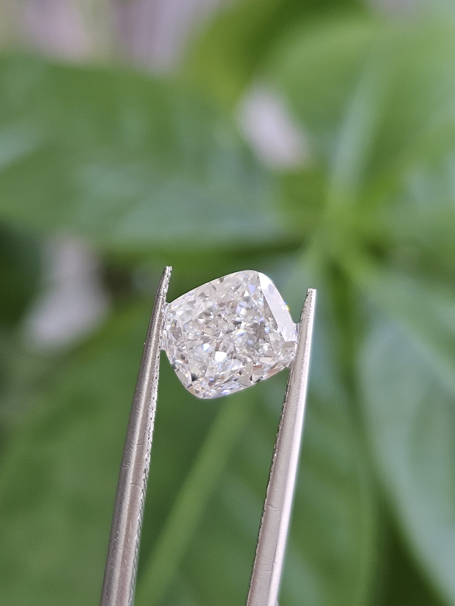IGI 1.57CT CUSHION F VS1