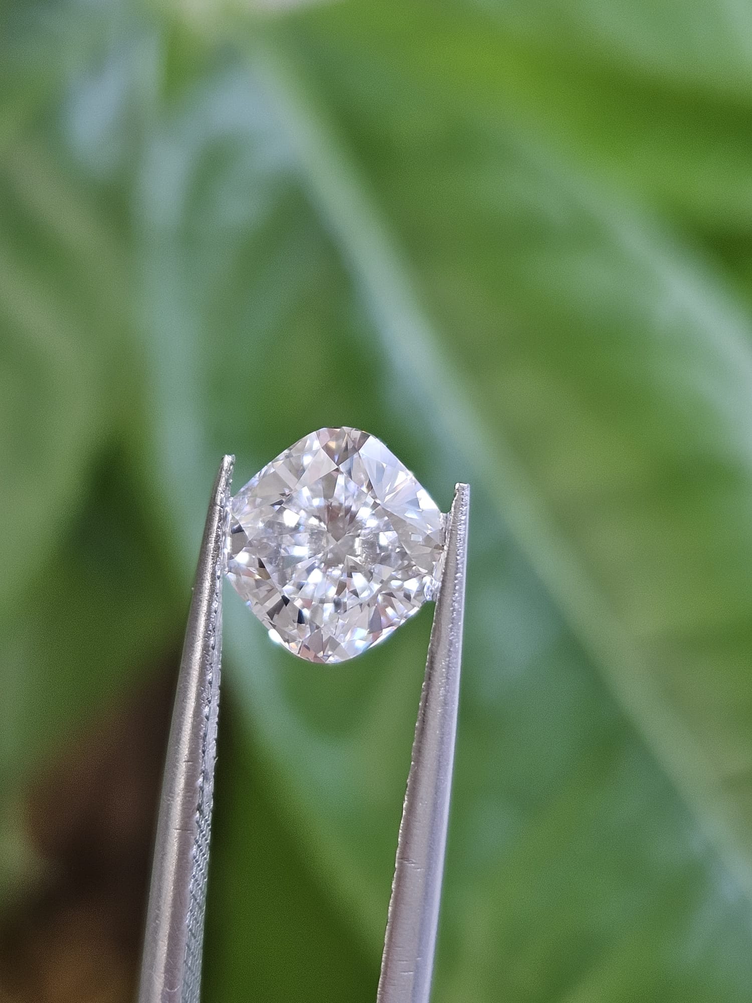IGI 1.59CT SQUARE CUSHION D VS1