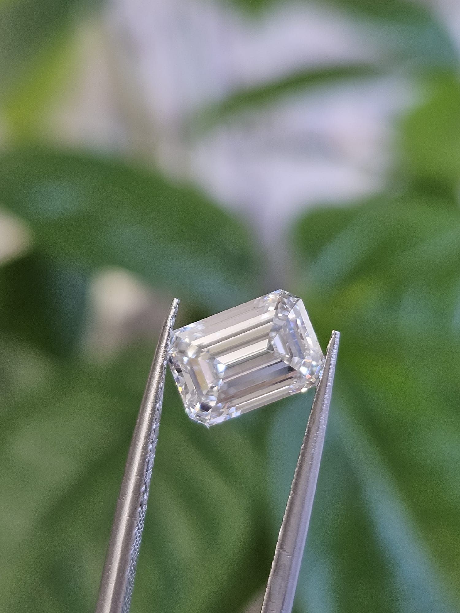 IGI 1.60CT EMERALD F VVS2