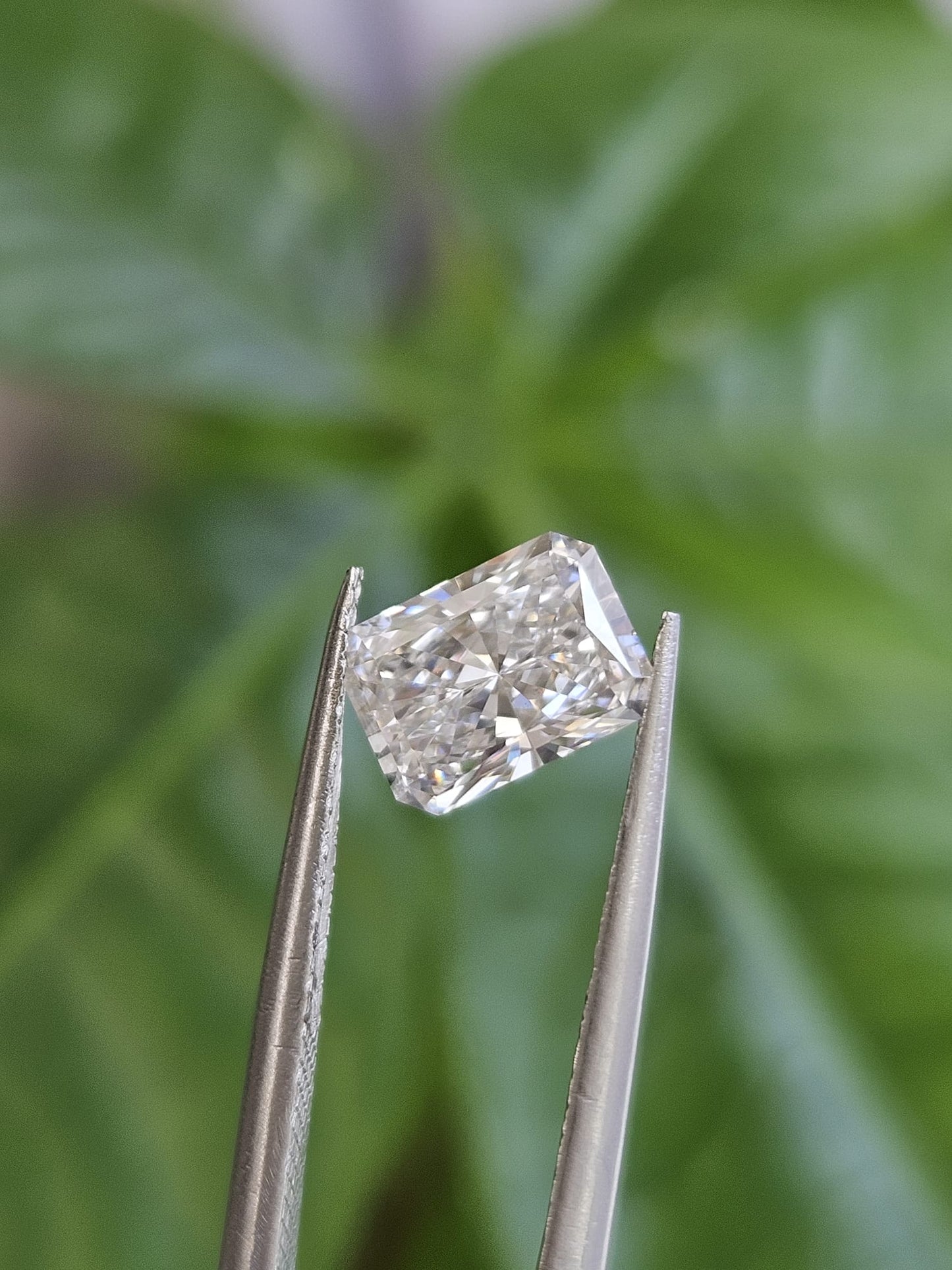IGI 1.10CT RADIANT G VS1