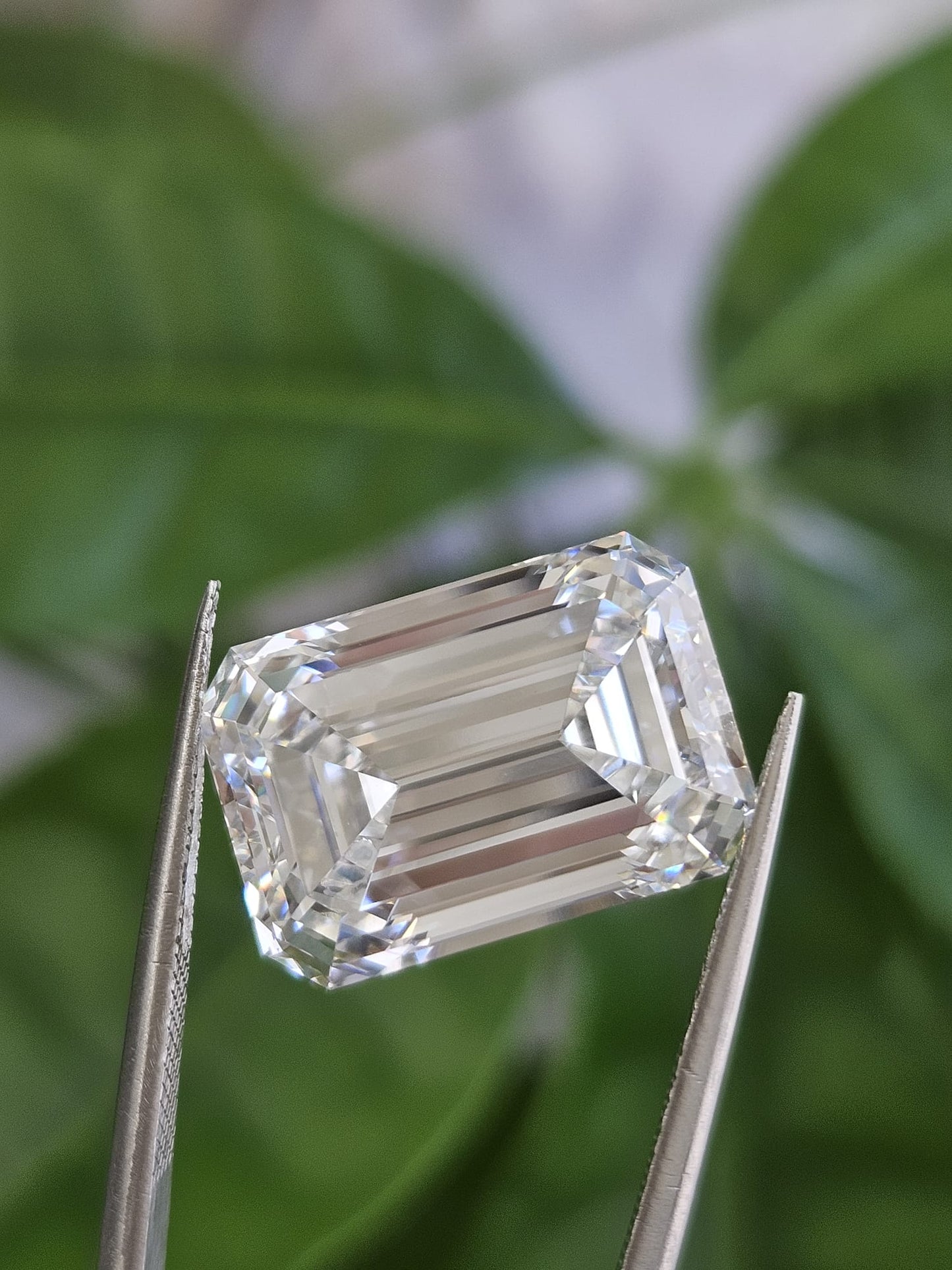 IGI 13.06CT EMERALD F VS1