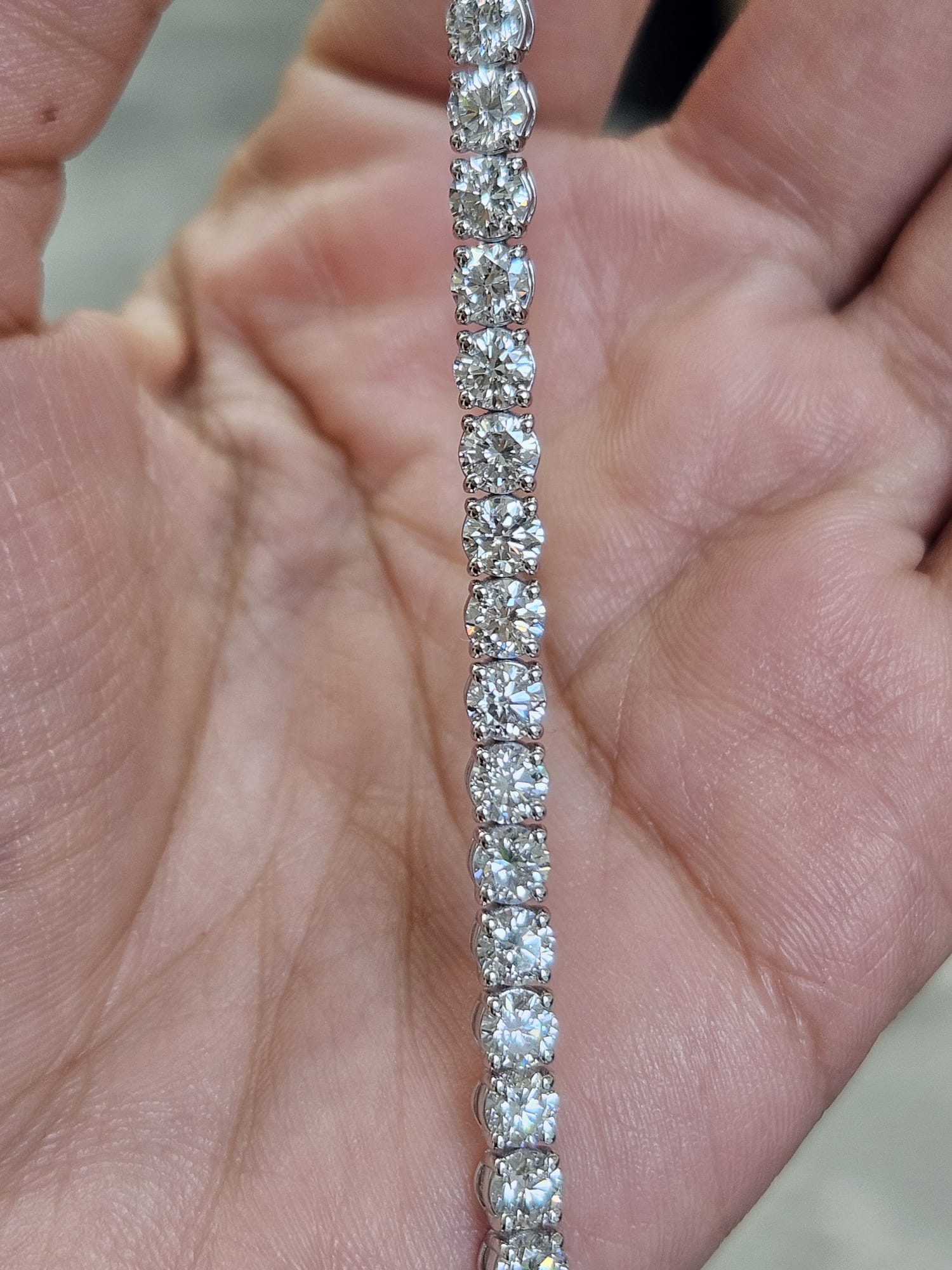 IGI 8.42ct White Gold Lab Diamond 7" Tennis Bracelet