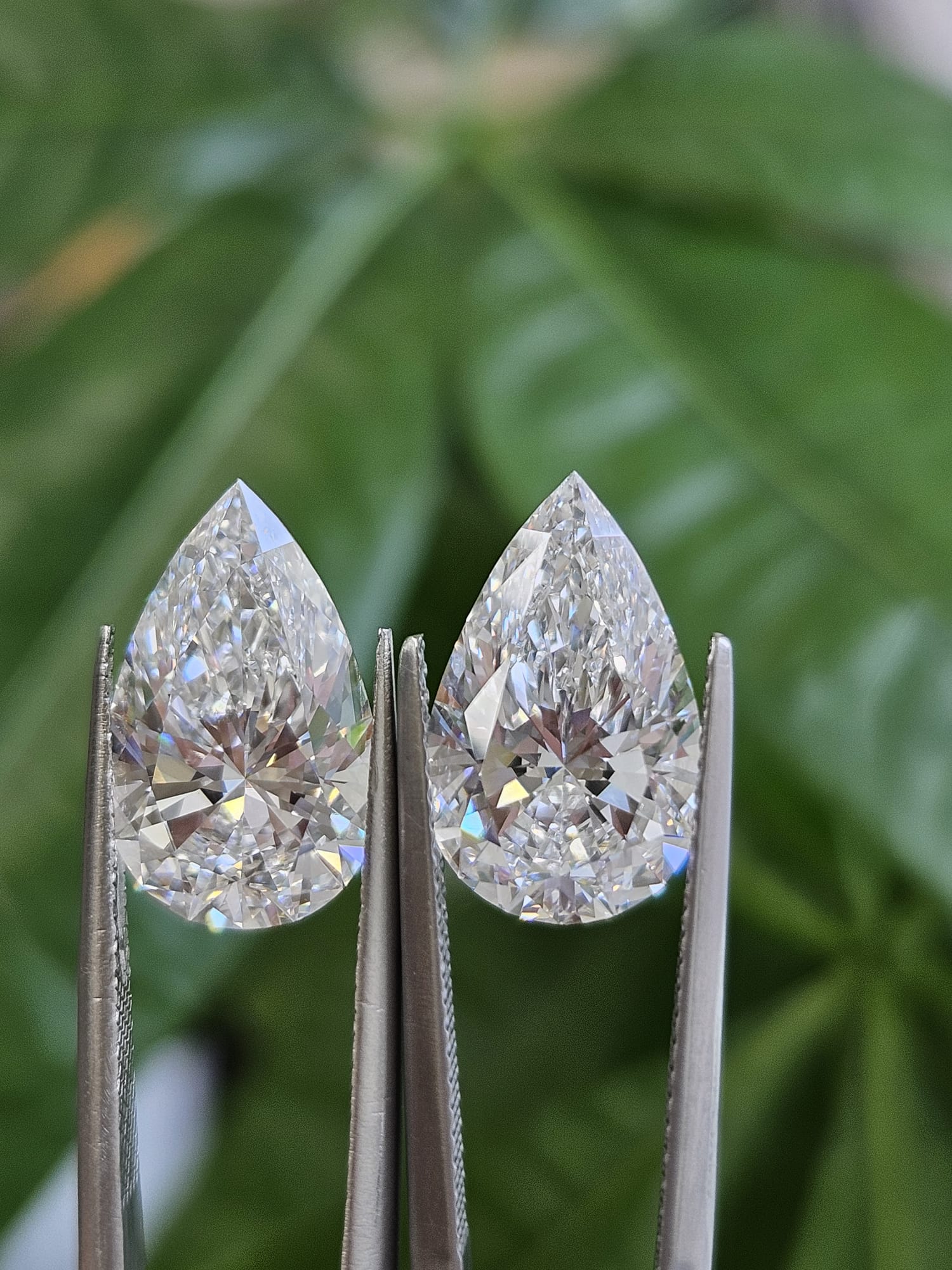 IGI 4.08CT + 4.08CT PEAR PAIR E VVS2