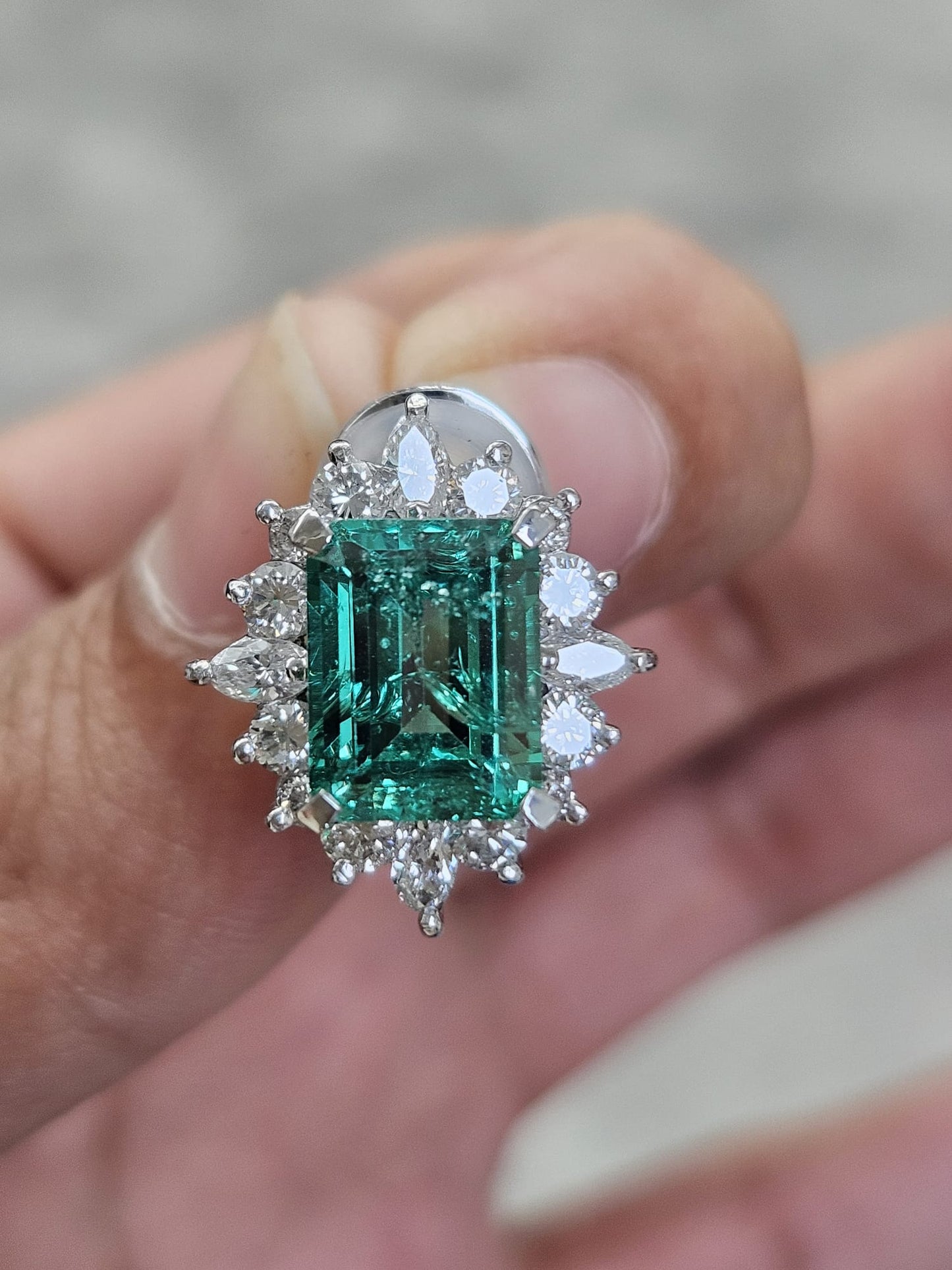 Green Emerald White Gold Earring