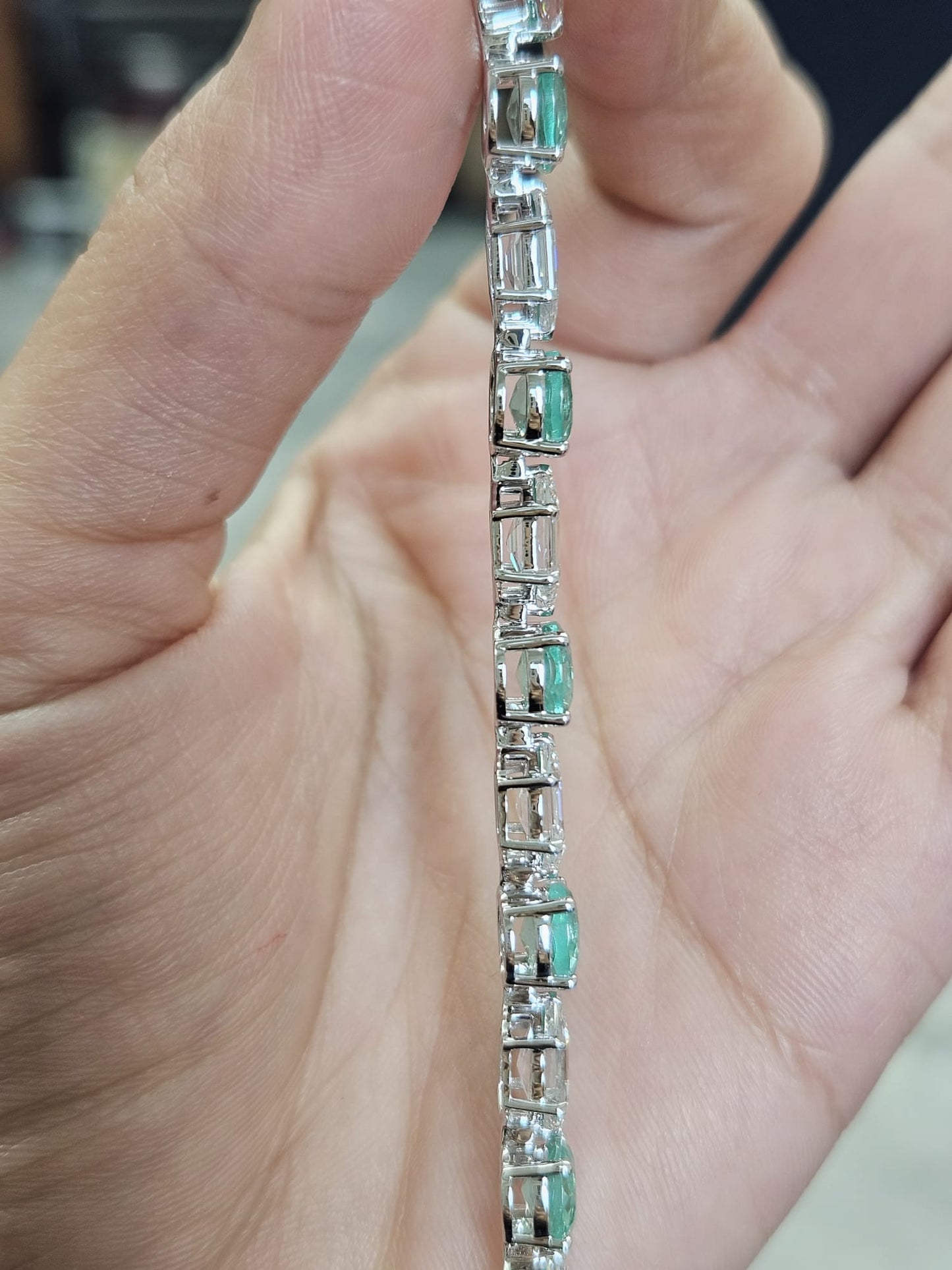 20.06cttw Hexagone & Green Round Lab Diamond 7" Bracelet