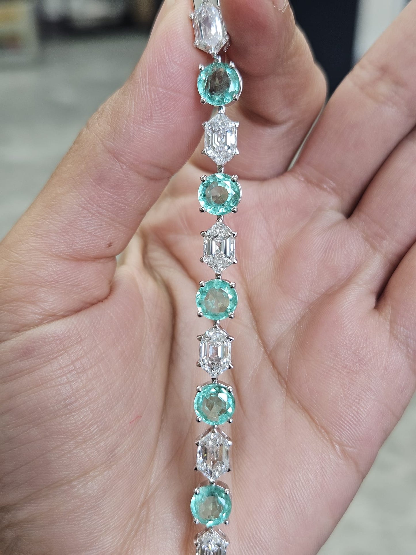 20.06cttw Hexagone & Green Round Lab Diamond 7" Bracelet