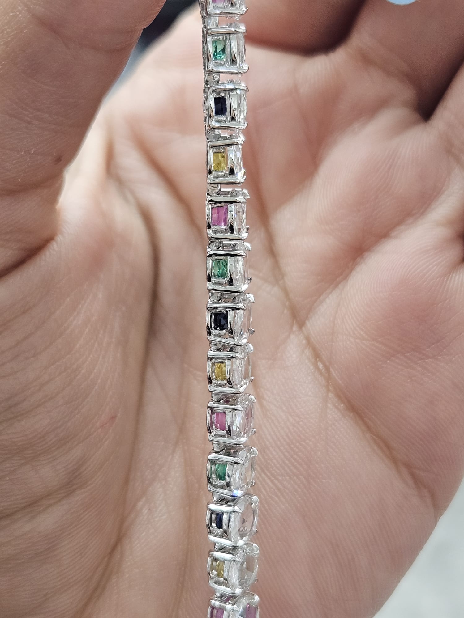 15.82cttw Rose cut Multi-colored Round Lab Diamond 7.5" Bracelet