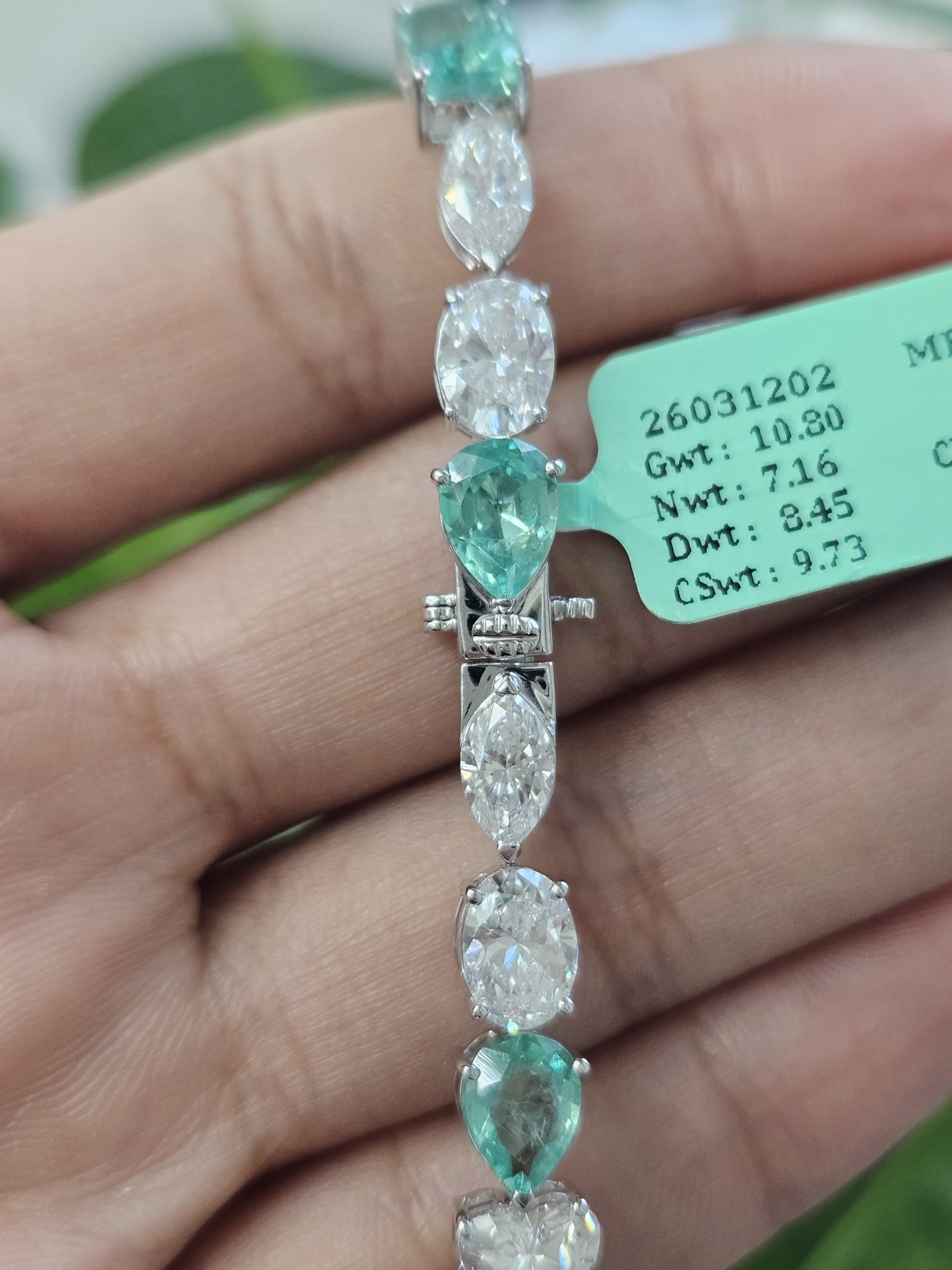 18.18Cttw Multi Shaped Green 7 White Lab Diamond 6.75"