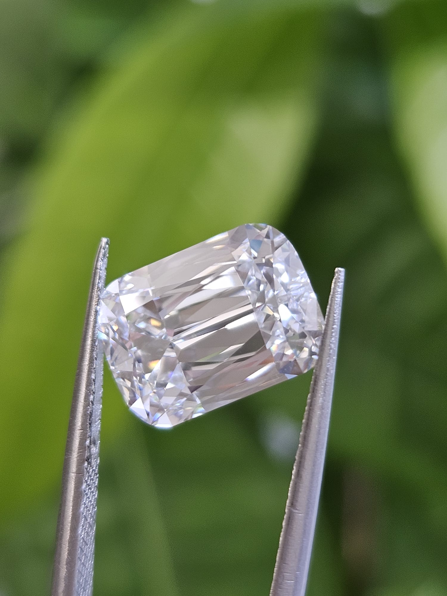 IGI 4.03CT ASHOKA CUT CUSHION D VVS2