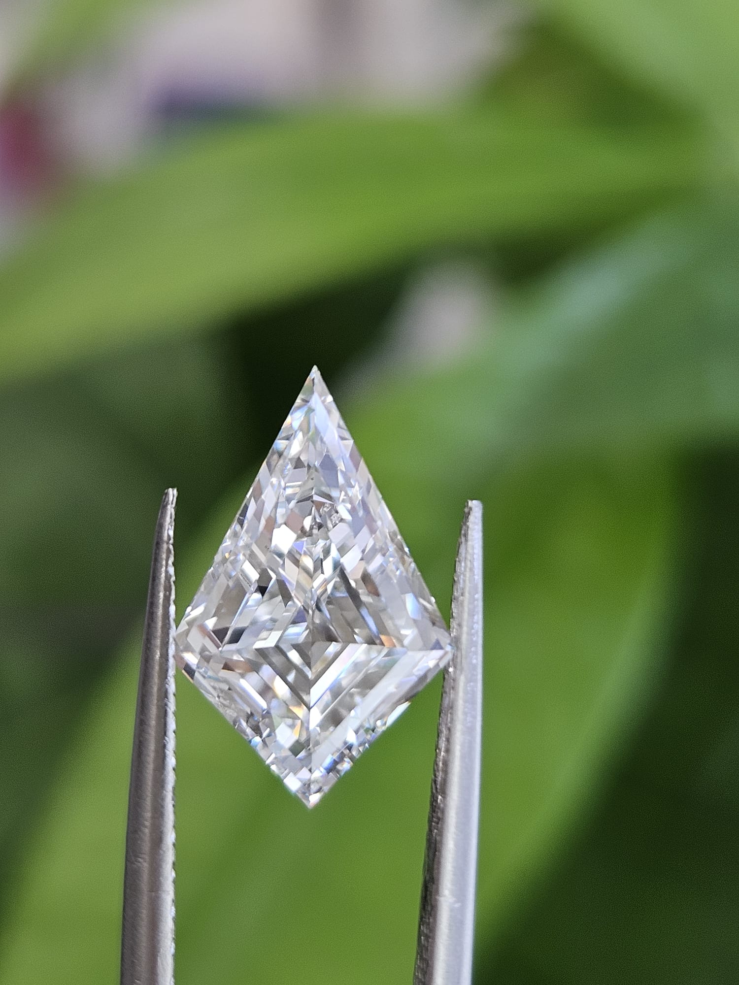 IGI 3.15CT KITE G VVS2