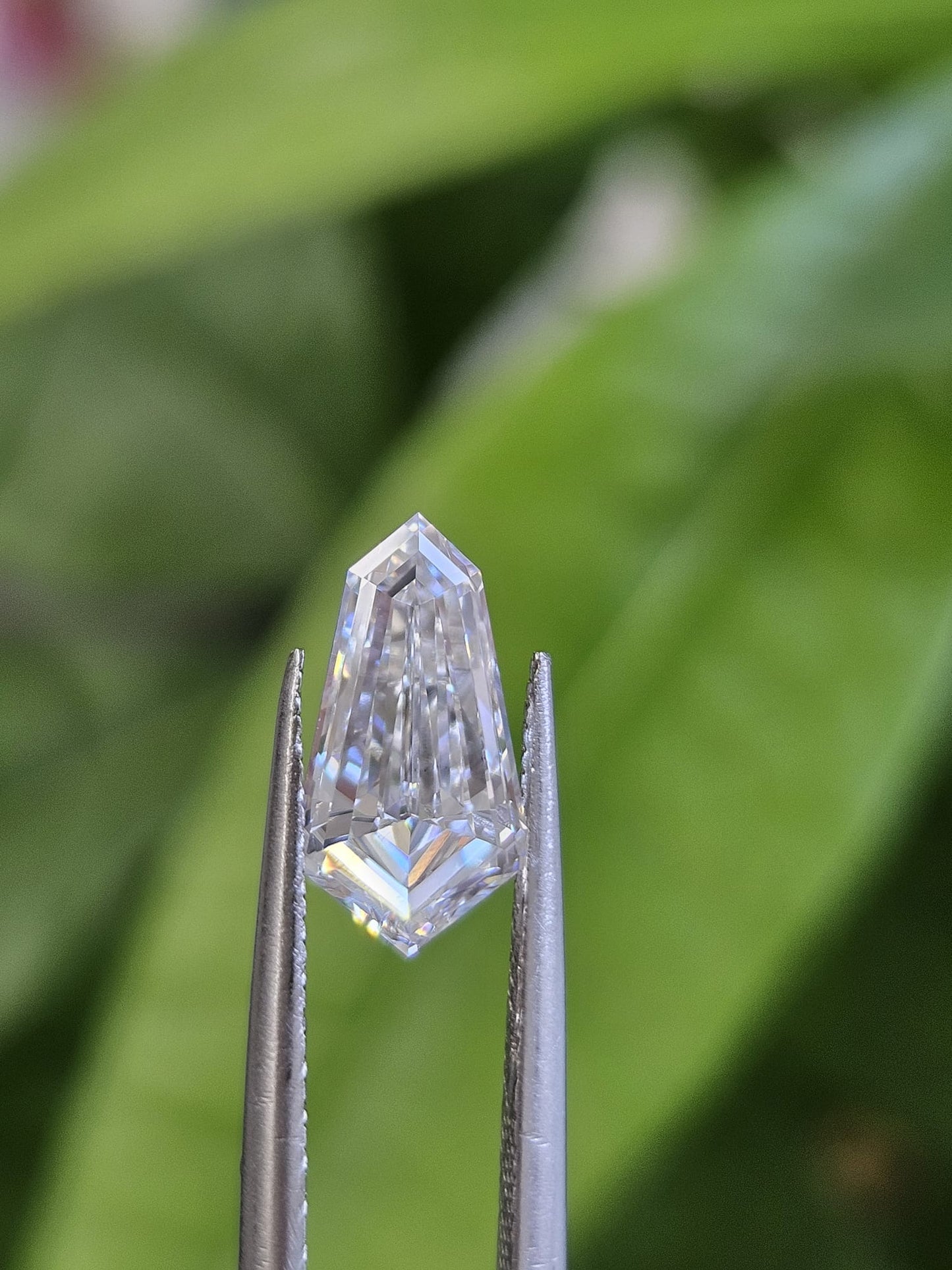 IGI 1.57CT HEXAGONAL STEP CUT E VVS2