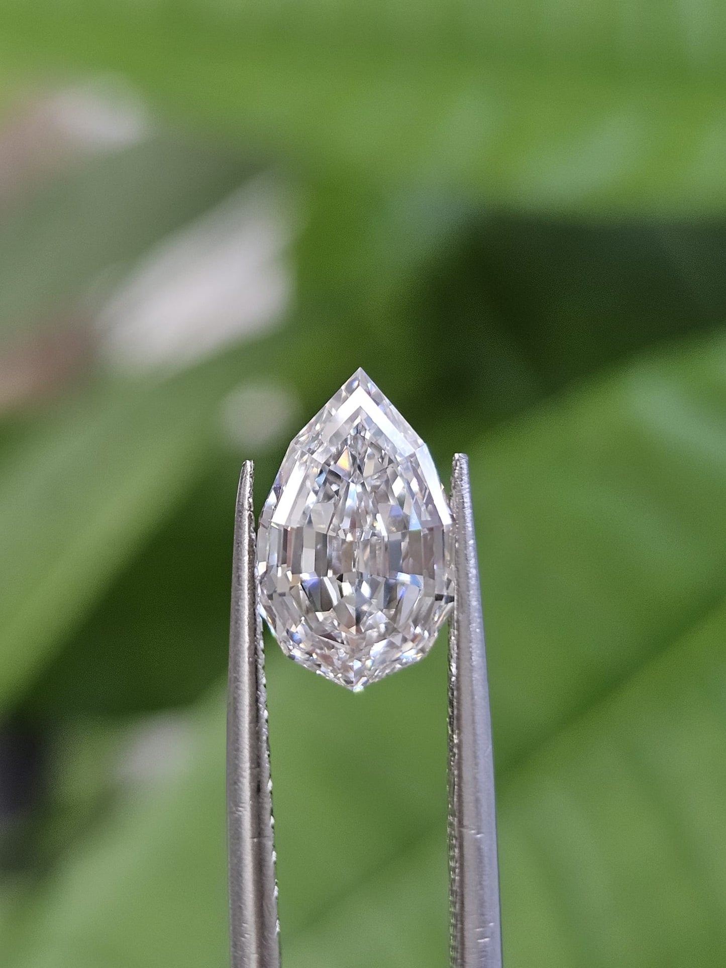 IGI 2.19CT PEAR STEP CUT F VS1