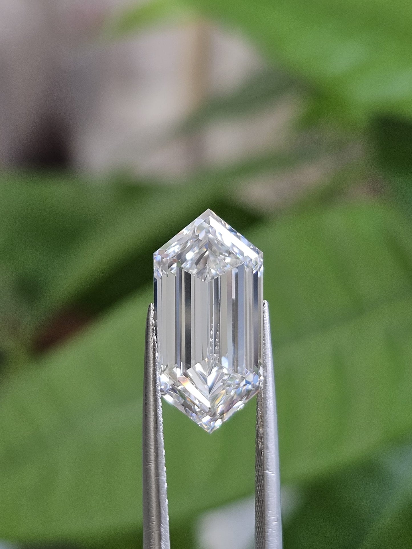 IGI 5.19CT HEXAGONAL STEP CUT E VVS2