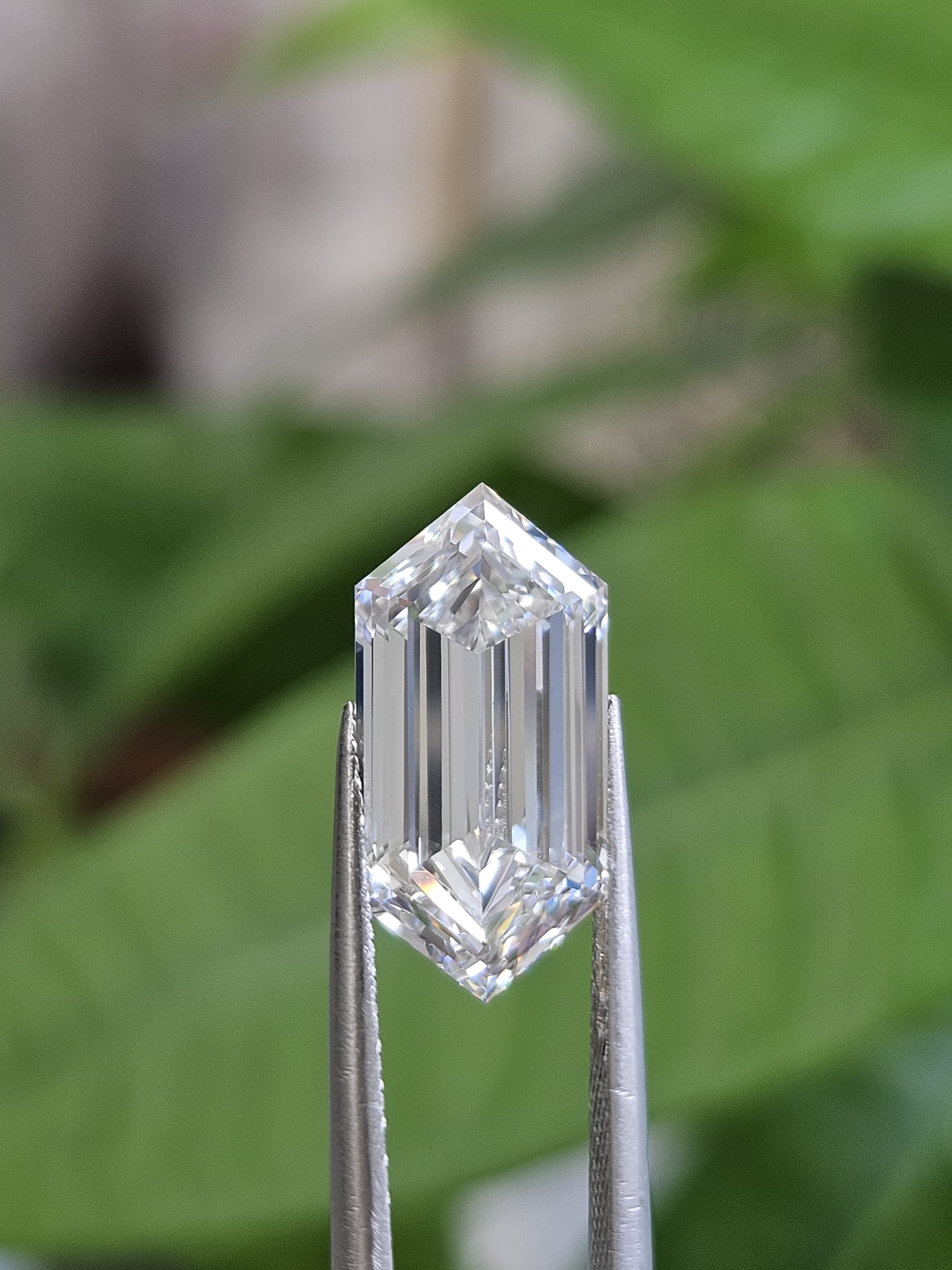 IGI 5.19CT HEXAGONAL STEP CUT E VVS2