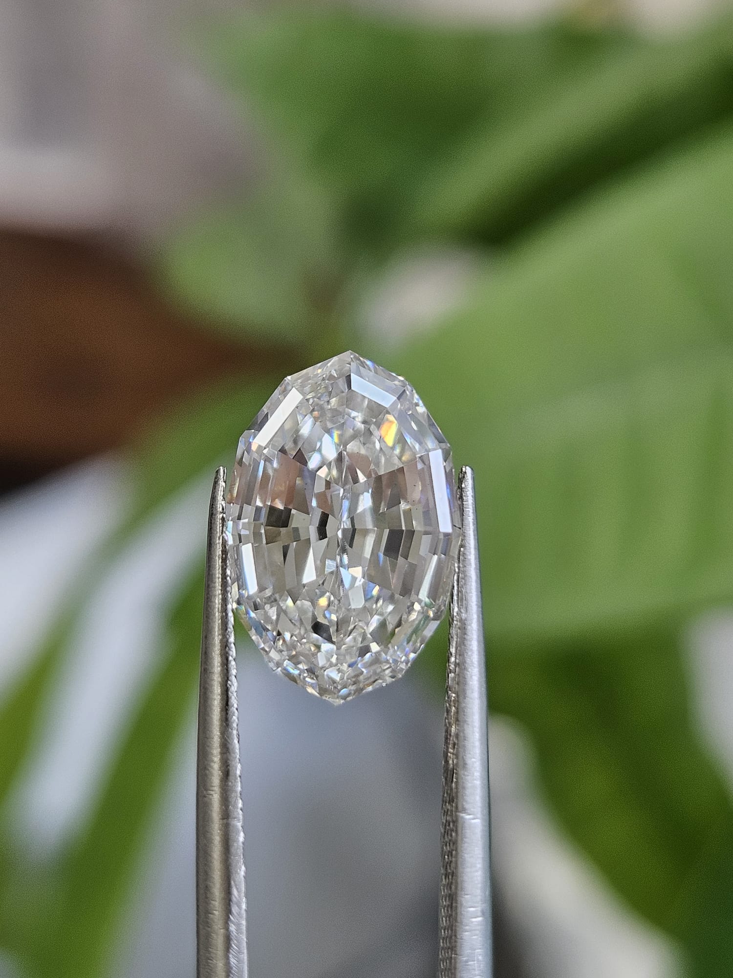 IGI 4.05CT OVAL STEP CUT F VS1