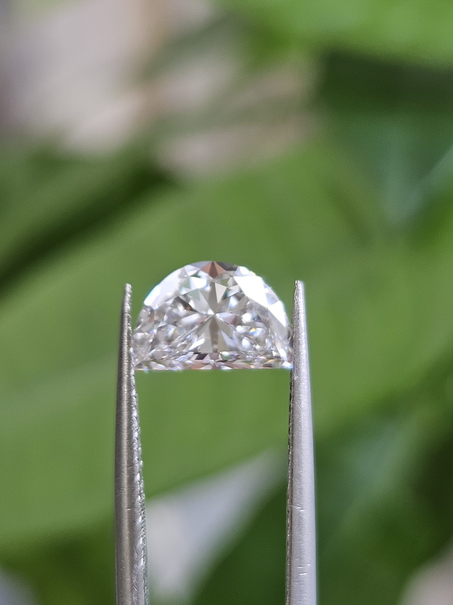 IGI 1.54CT HALF MOON D VVS2